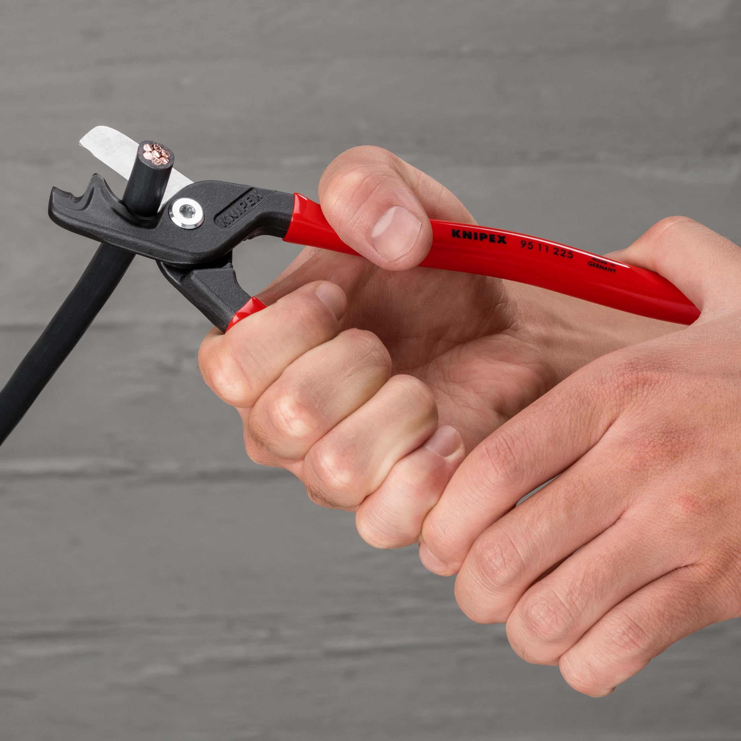 Knipex StepCut XL Coupe-câbles avec coupe par étapes gainées, 95 11 225