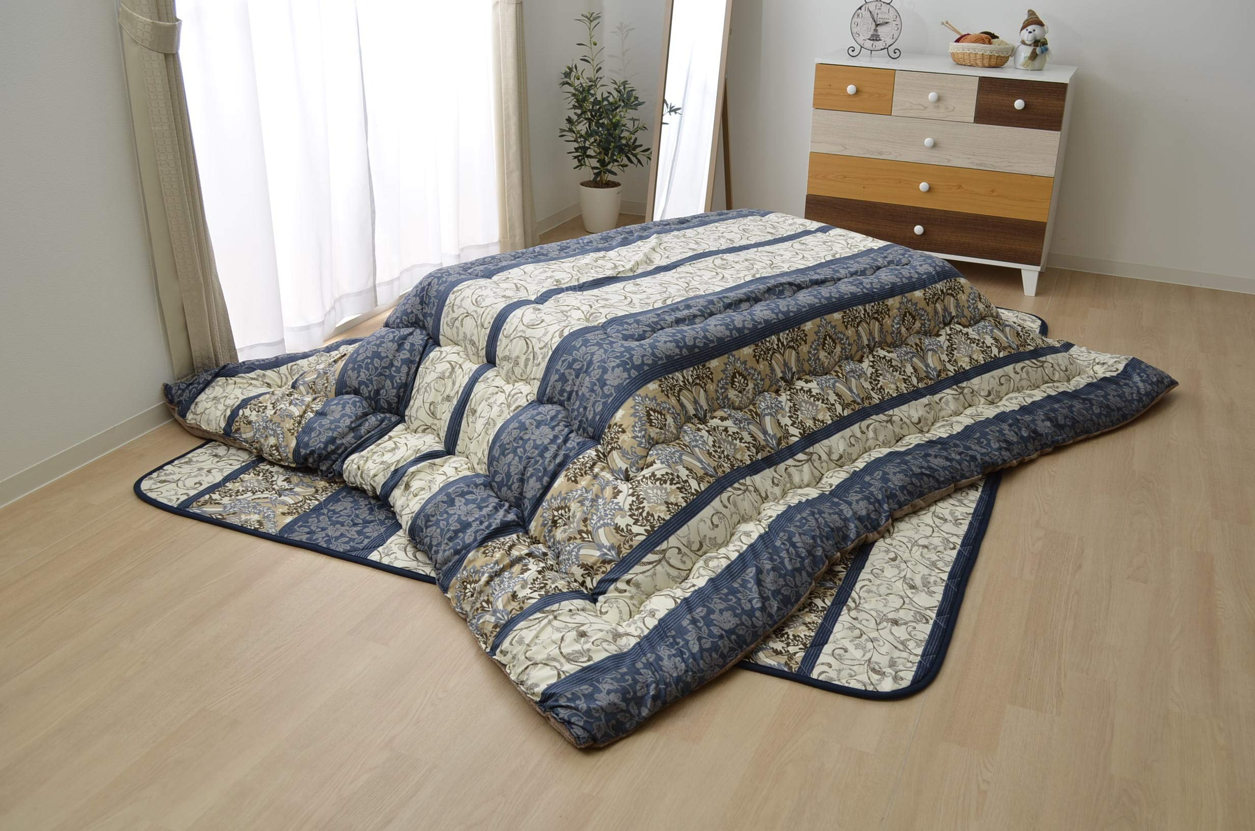 こたつ布団 イケヒコ 日本製 こたつ厚掛け布団 単品 和柄 長方形 大判 ブルー 約205×315cm Amazon｜イケヒコ こたつ掛けふとん 大判長方形 ヴィオラ 約205×315