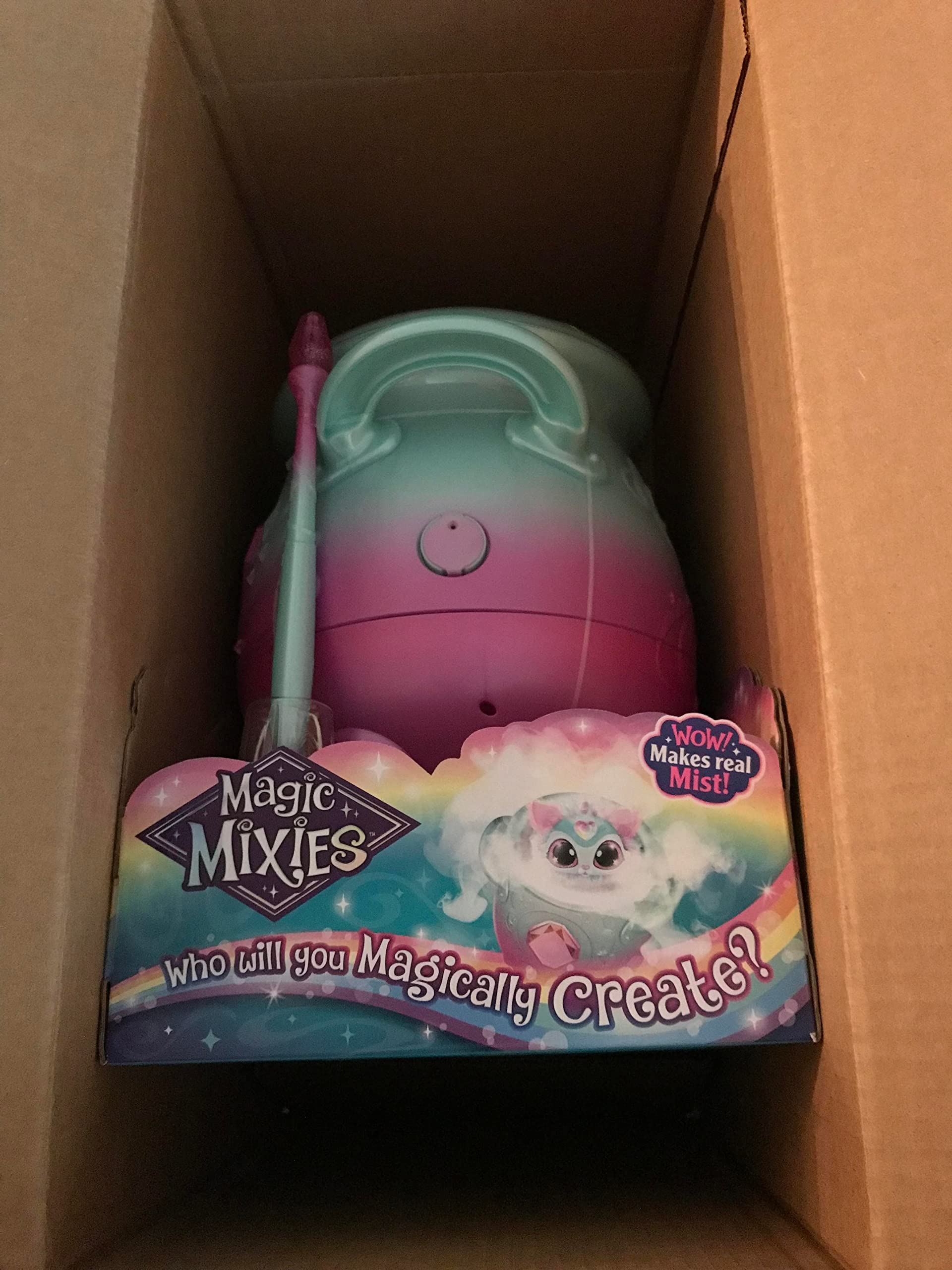 Magic Mixies Magical Misting Cauldron with Exclusive Interactive 8 inch