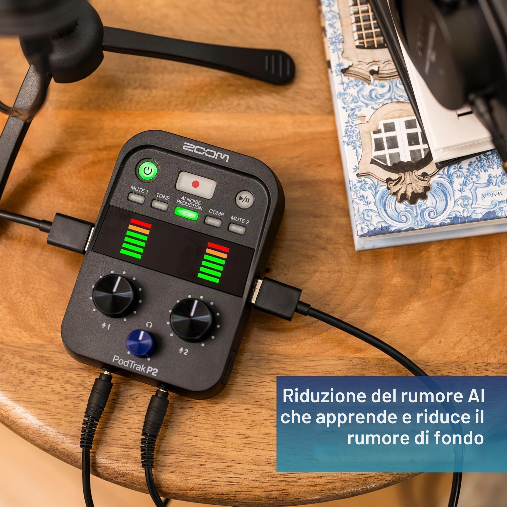 Zoom - P2 PodTrak Registratore Podcast Portatile, Mixer Podcasting e Interfaccia per Registrazioni Podcast Mobili in Qualità Audio Professionale, 2 Ingressi Microfono USB, Nero
