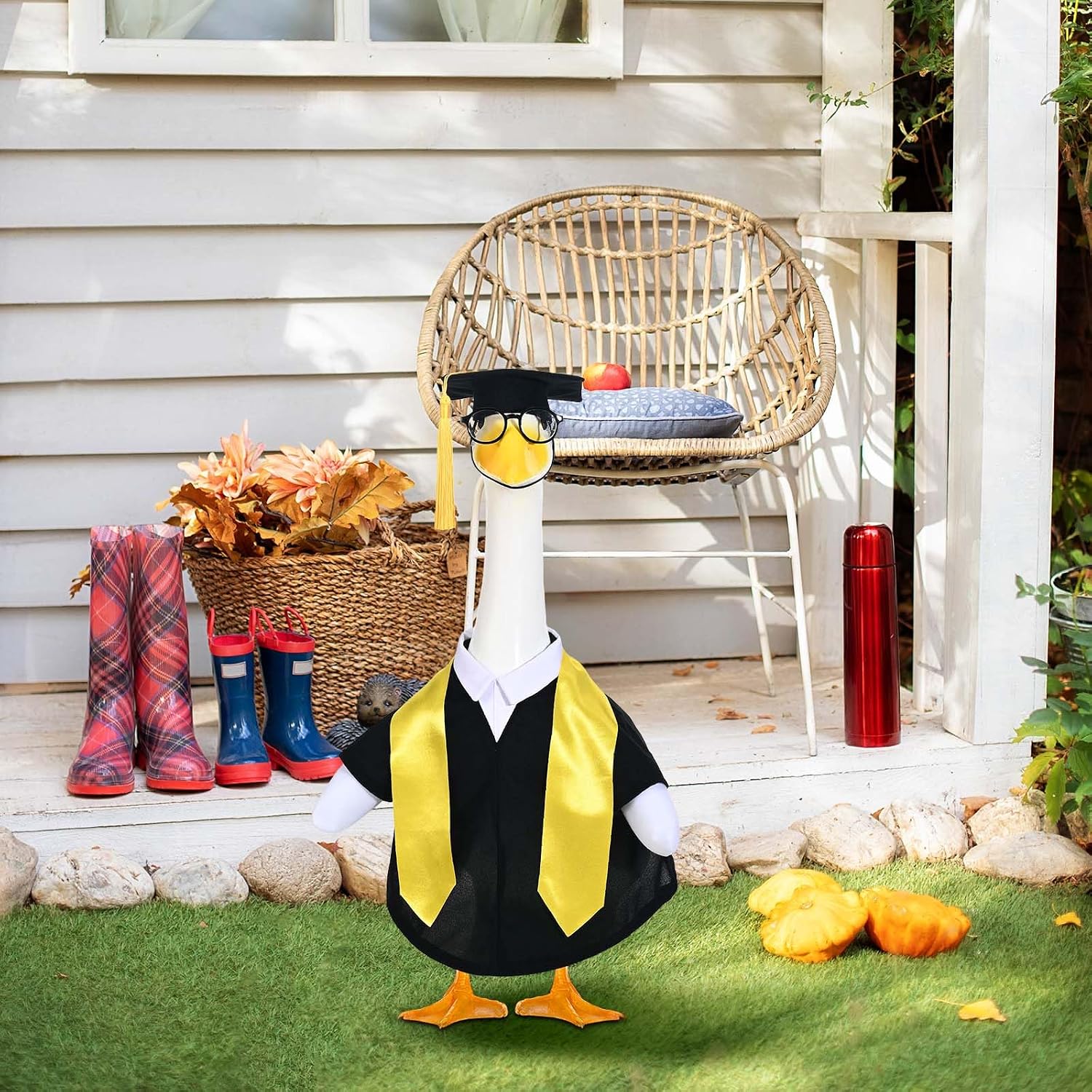 JcHrmers Graduation Goose Outfit Porch Goose Outfits with Cap and Gown Stoles for Graduation Outdoor Garden Yard Decor