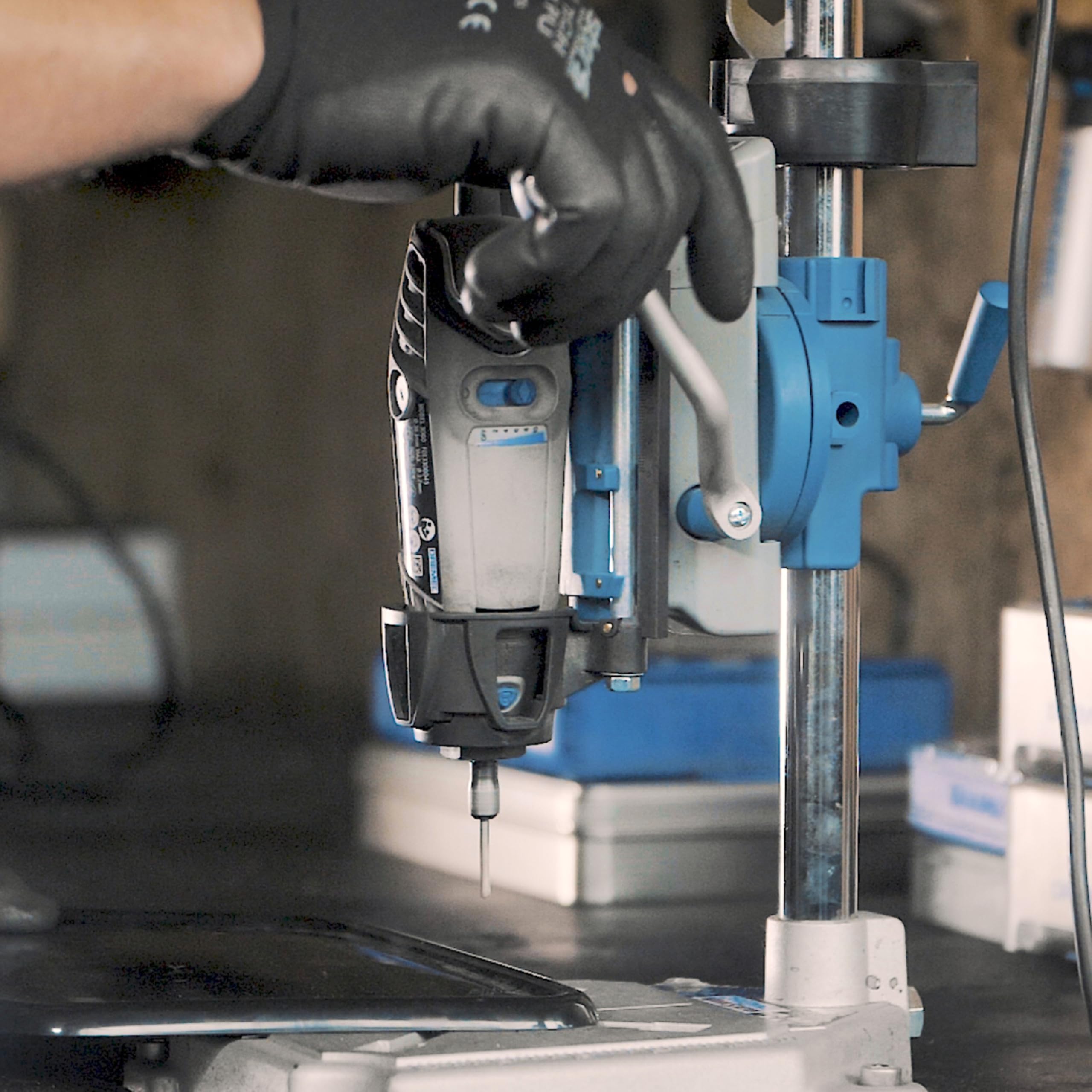Dremel 220 Support Perceuse à Colonne Workstation pour Outil Rotatif Multifonction avec Guide Perçage pour Percer [Classe énergétique A]