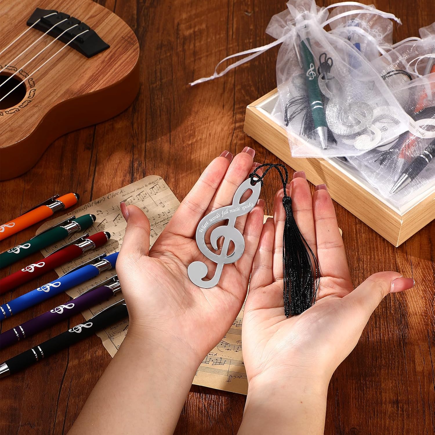 Zhanmai 24 Sets 48 Sets Music Gifts for Students Metal Music Bookmark Choir Day Gifts Note Ballpoint Pen with Tip Organza Bag for School Party Favors Lover Musician - Image 4