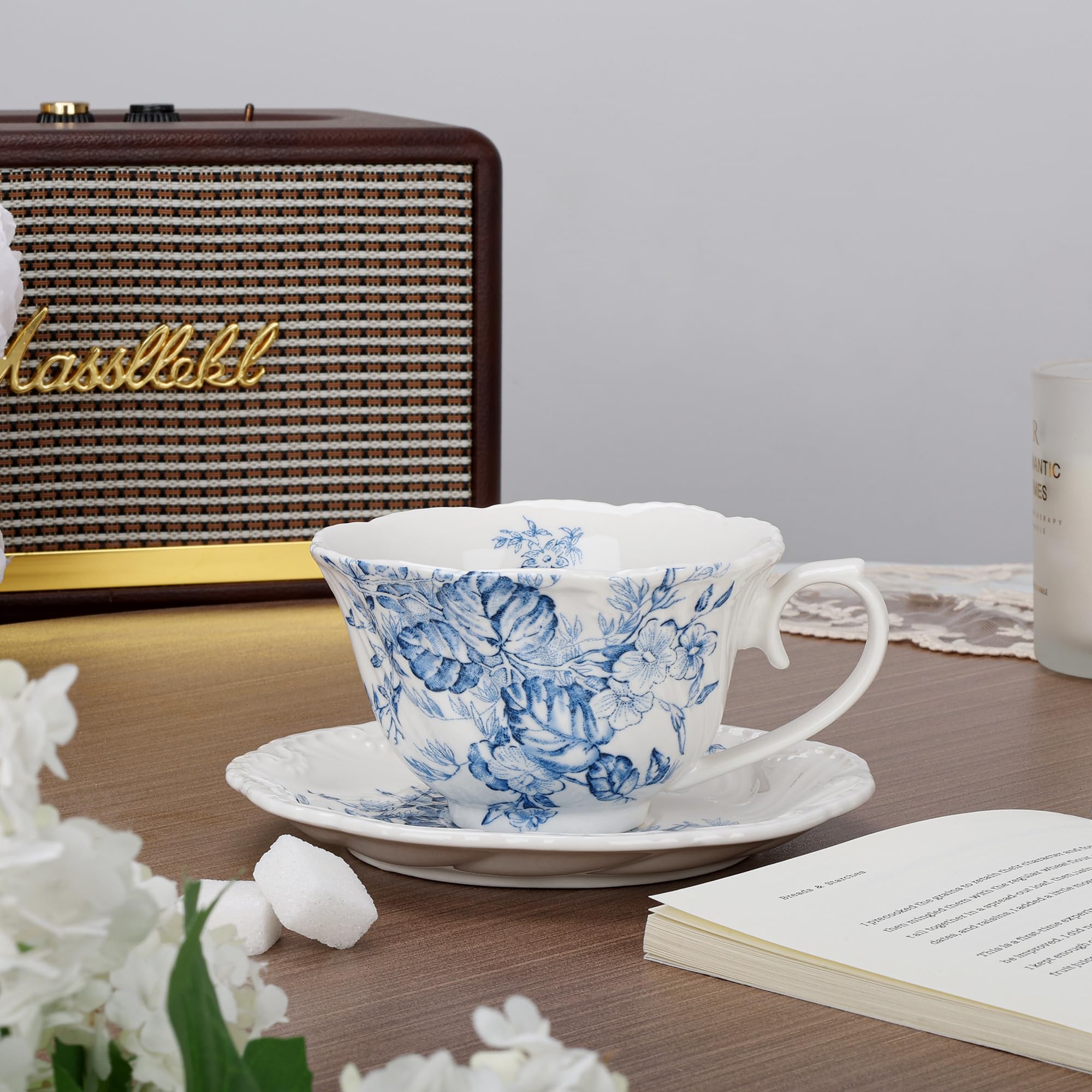 fanquare Vintage Teetasse und Untertasse Sets, Blaue Porzellan Teetassen mit Blumenmuster, Elegante Kaffeetasse und Untertasse für Teeparty Weihnachtsgeschenke 250 ml