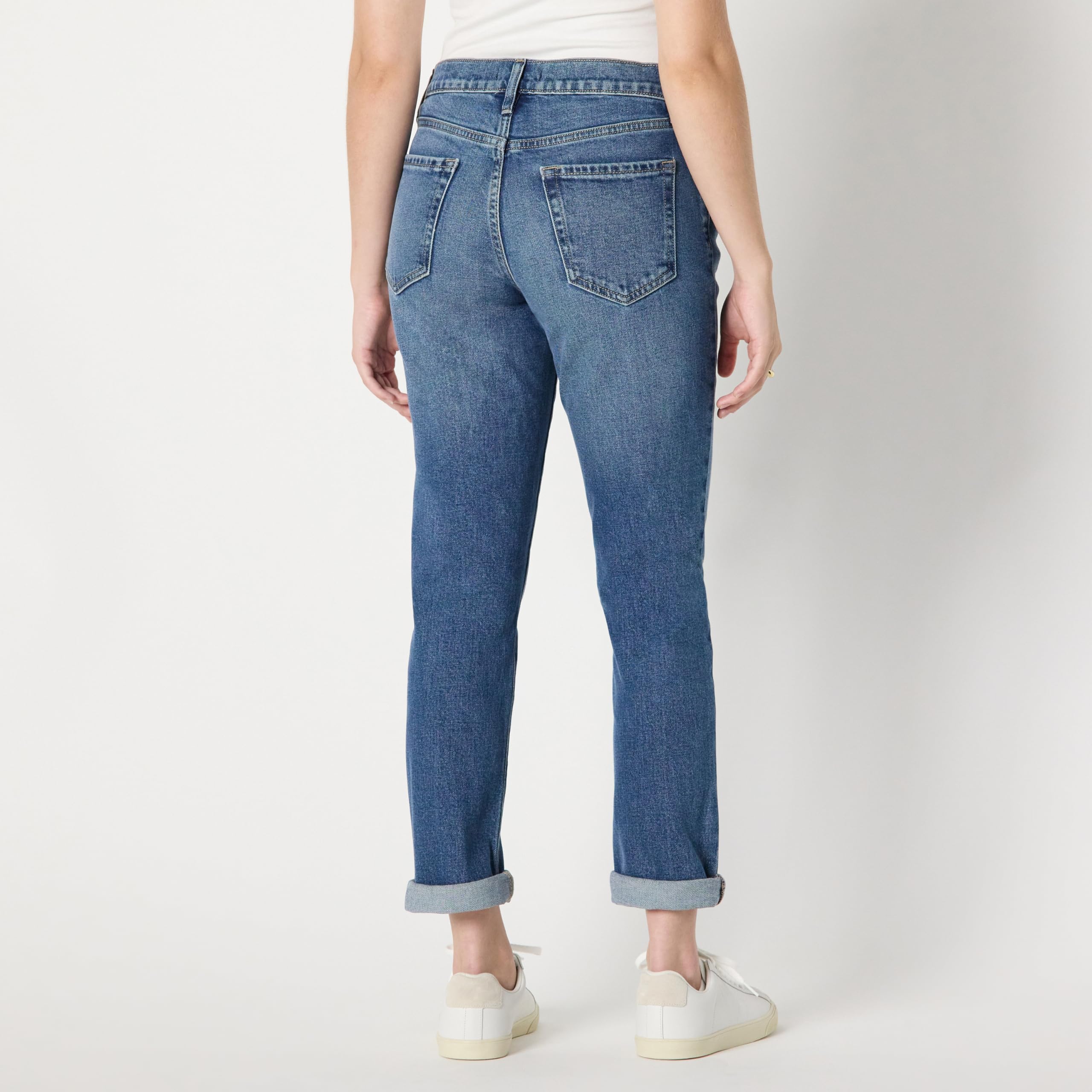 Amazon Essentials Donna Jeans Cropped Boyfriend a Vita Media, con Classico Risvolto, Leggermente Elasticizzati