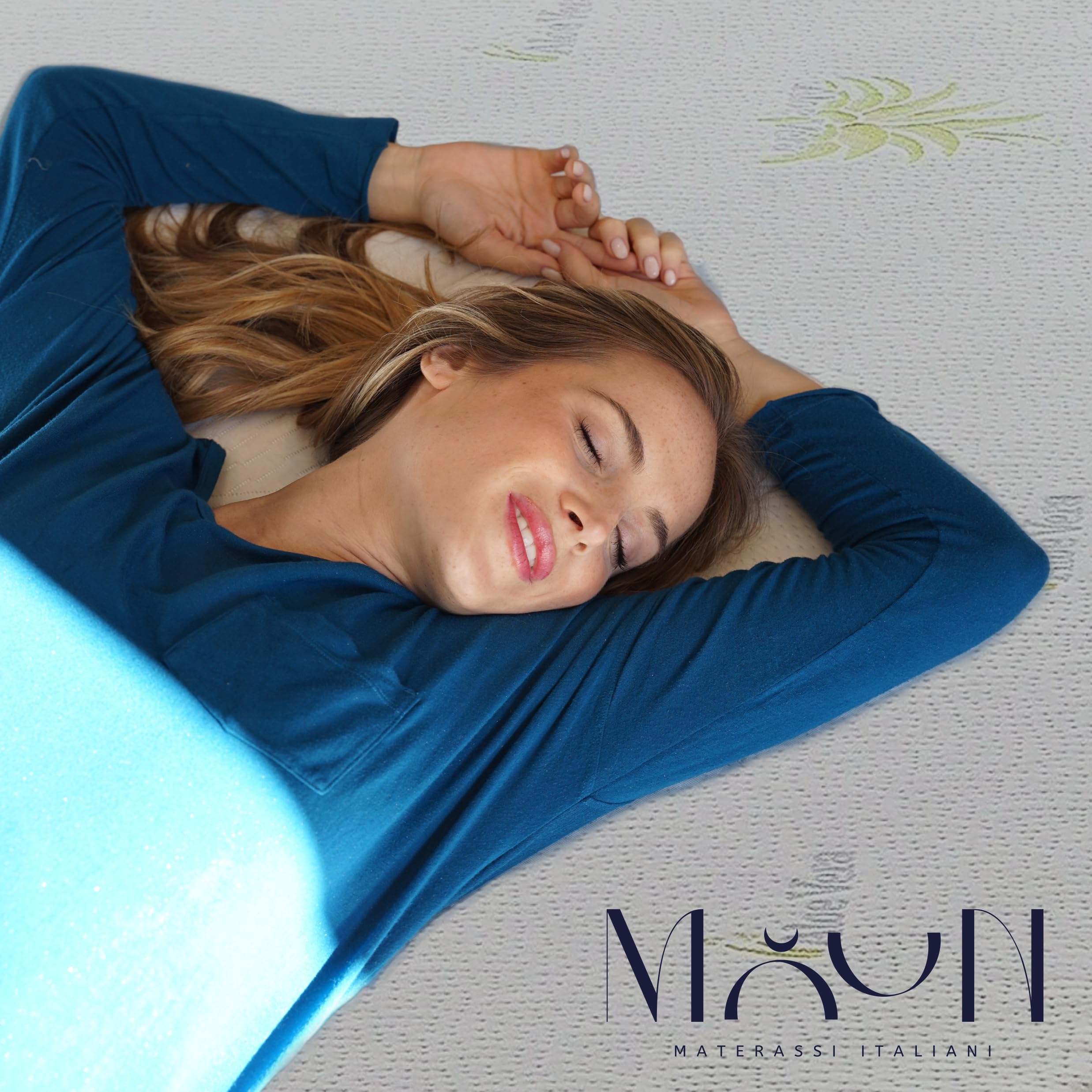 Topper Singolo 90x200, Alto 10 cm, in Memory Foam Liscio, Coprimaterasso Ipoallergenico, Morbido e Traspirante, Sfoderabile e Lavabile, con Aloe Vera e 4 Elastici per un Fissaggio Facile