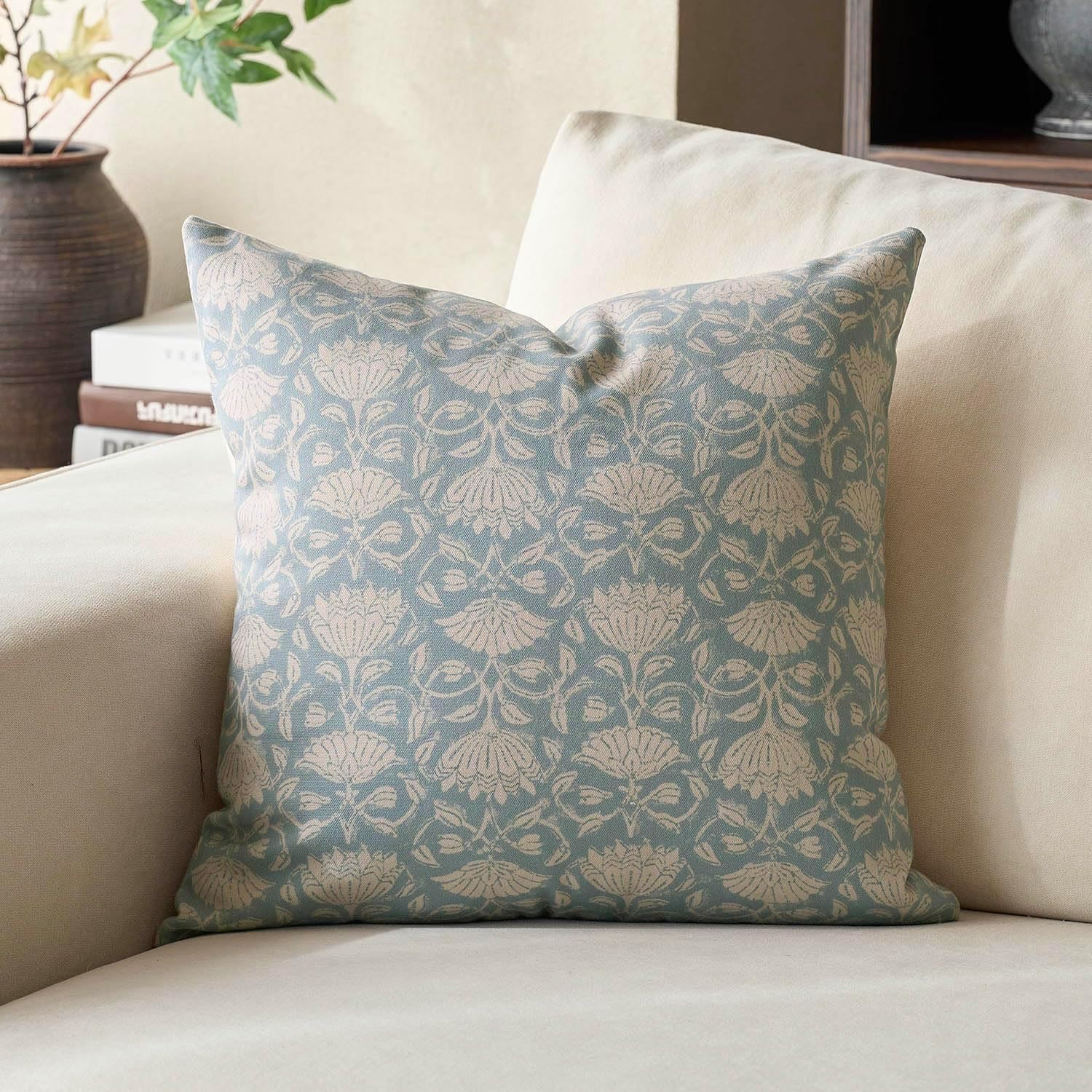 DOMVITUS Floral Pillow Covers 20x20 Decorative Throw Pillow Covers Floral Block Print Farmhouse Vintage Pillow Cover for Living Room Couch Bed Light Blue 1PC