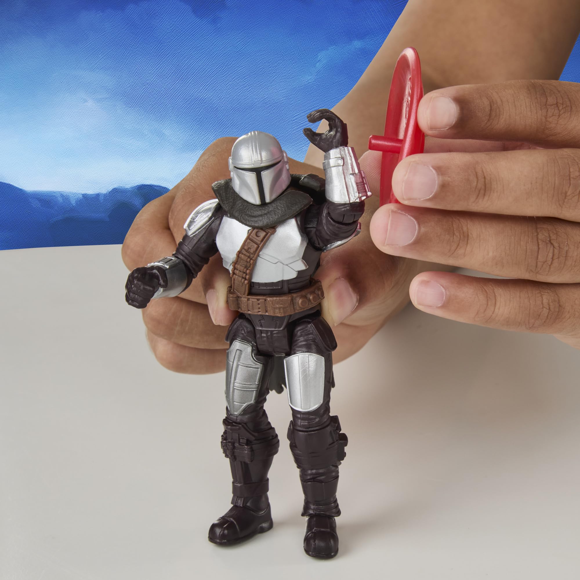 Star Wars ActionVerse Mandalorianer & Kreatur Showdown Pack, Mandalorianer & Mantellianischer Savrip Action-Figuren, Spielzeuge für Jungen & Mädchen ab 4 Jahren