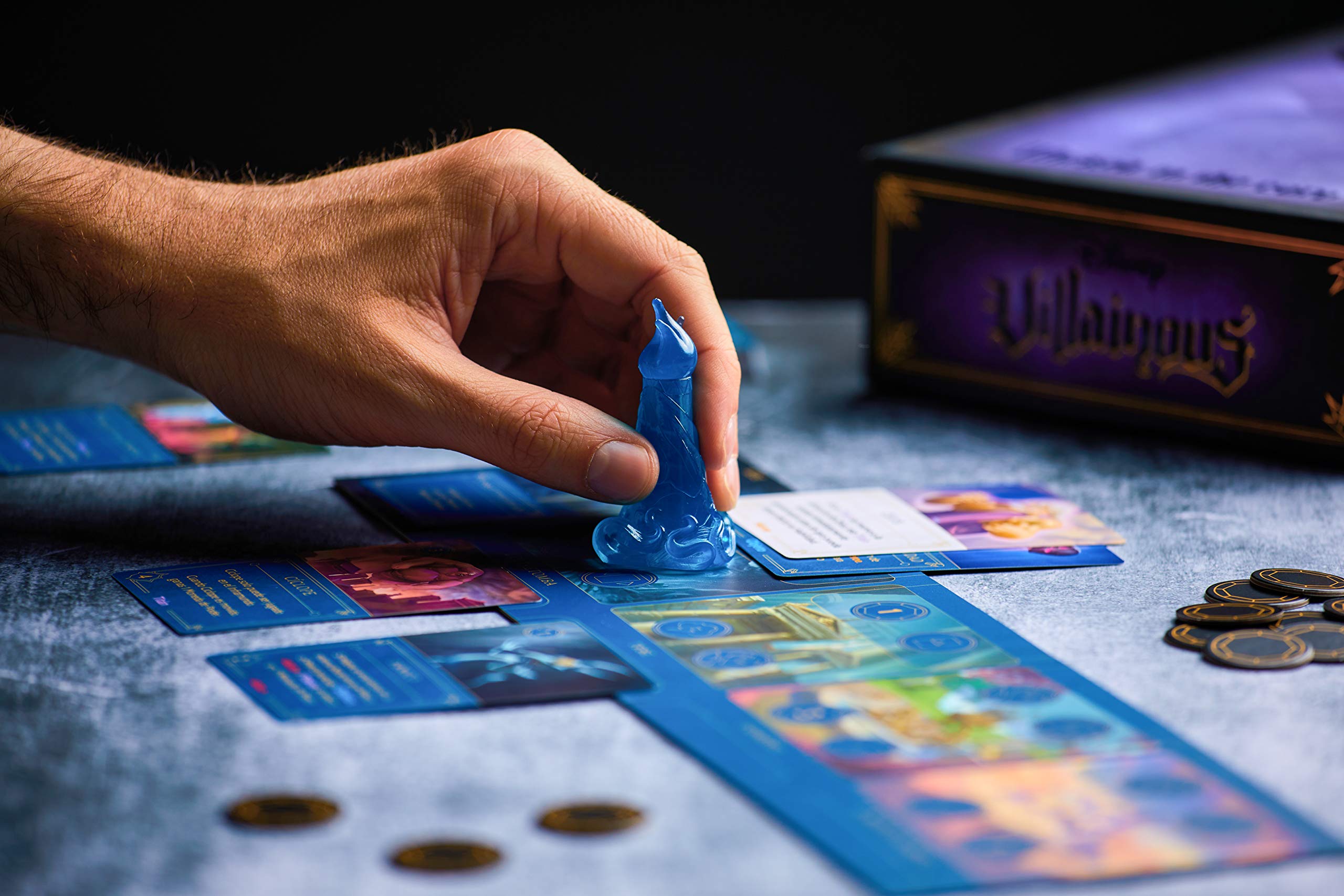 Ravensburger - Disney Villainous Wicked to The Core, Juego de Mesa 10+ | Juego de estrategia Disney Villainous Wicked to the core, para niños a partir de 10 años, para jugar con familiares o amigos.