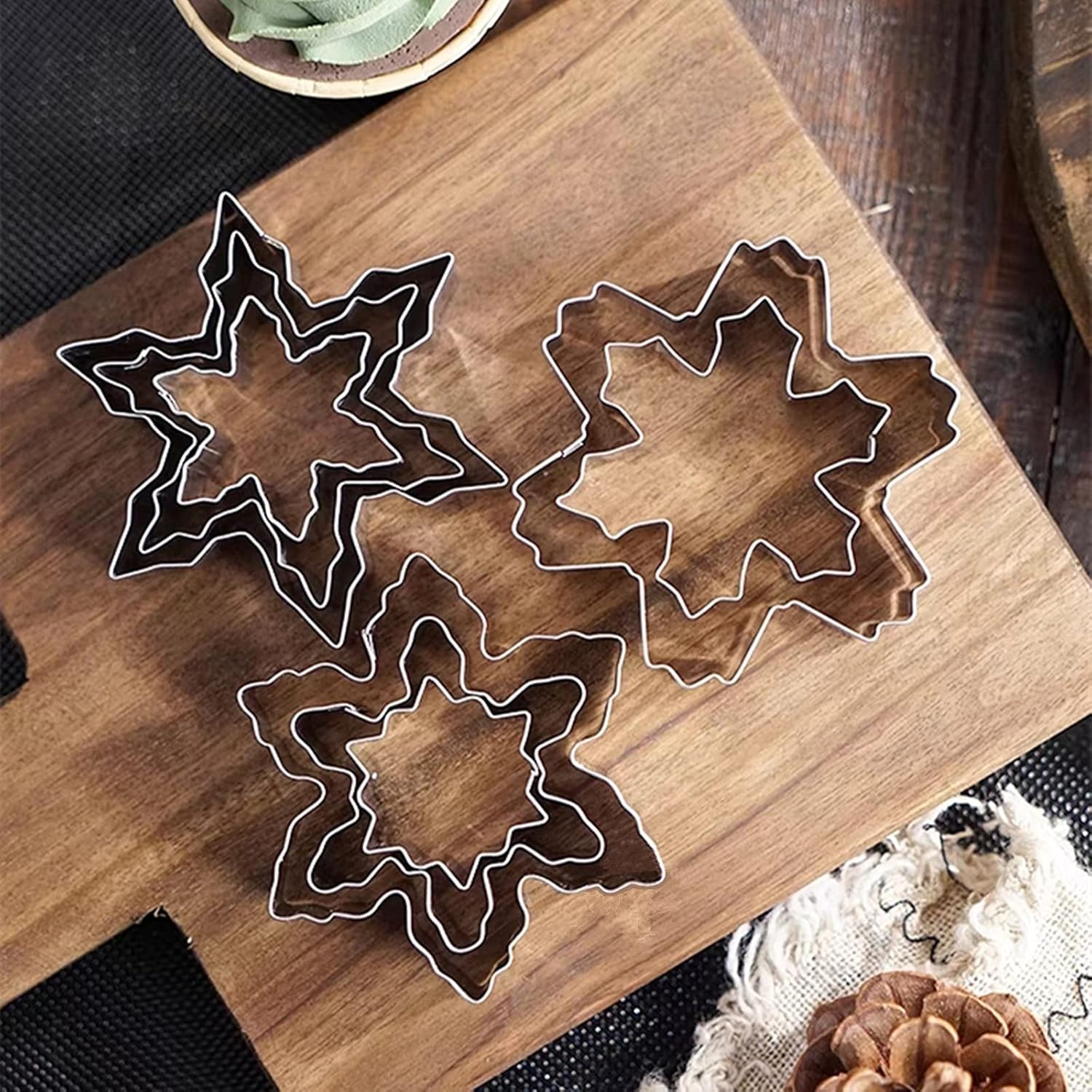 Snowflake Cookie Cutters Set of 10 pcs, Stainless Steel Snowflake Shaped Christmas Holiday Baking Molds for Fondant & DIY Crafts - Image 9