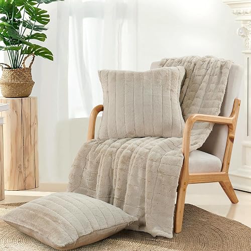 BYTIDE Striped Throw Blanket Pillow Covers product photo (Pillows & Blankets) — ScooterReviewPro review