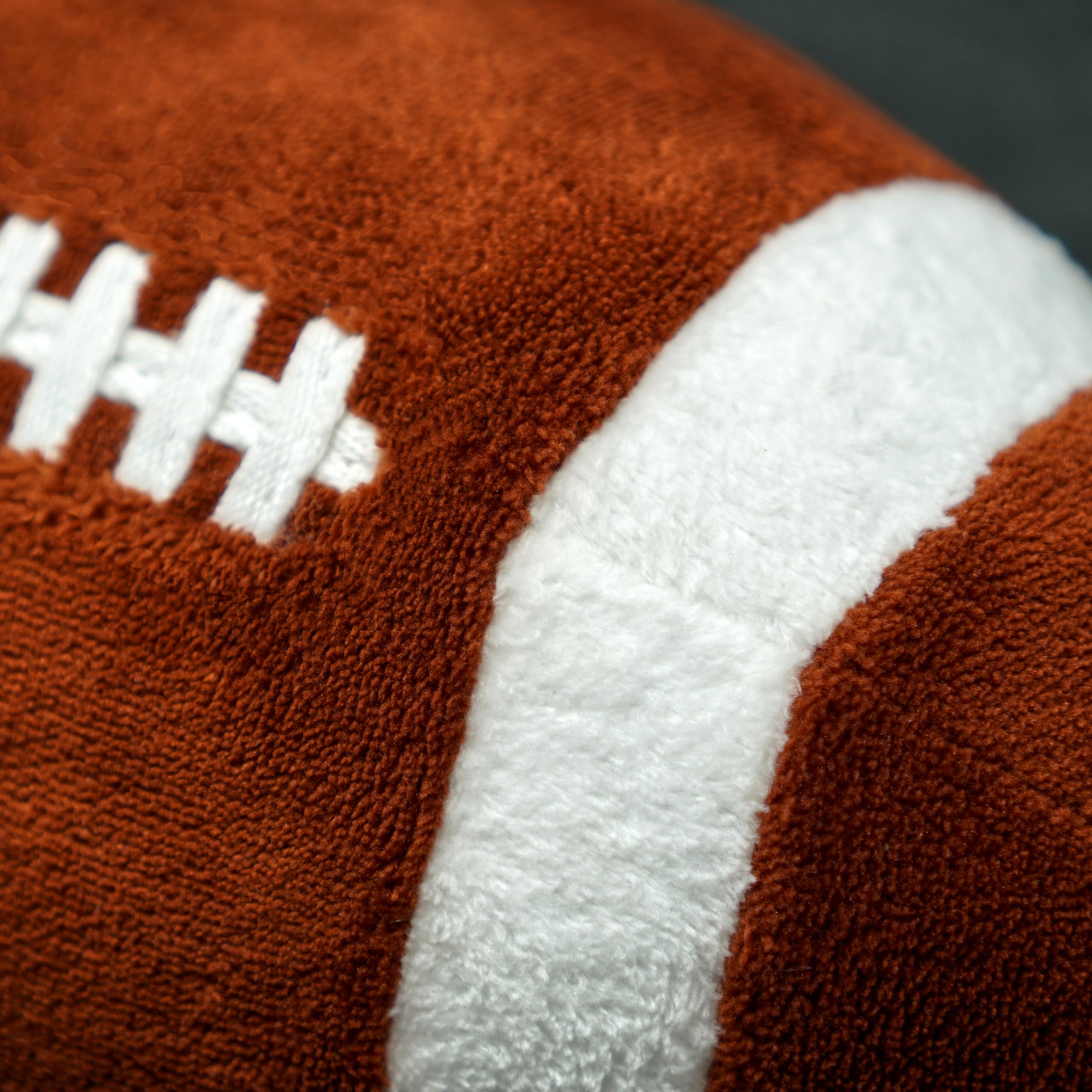 40YARDS American Football poduszka (wierna skali) – Futbol Indoor – miękka pluszowa poduszka jako dekoracja futbolowa na sofę lub prezent futbolowy dla fanów