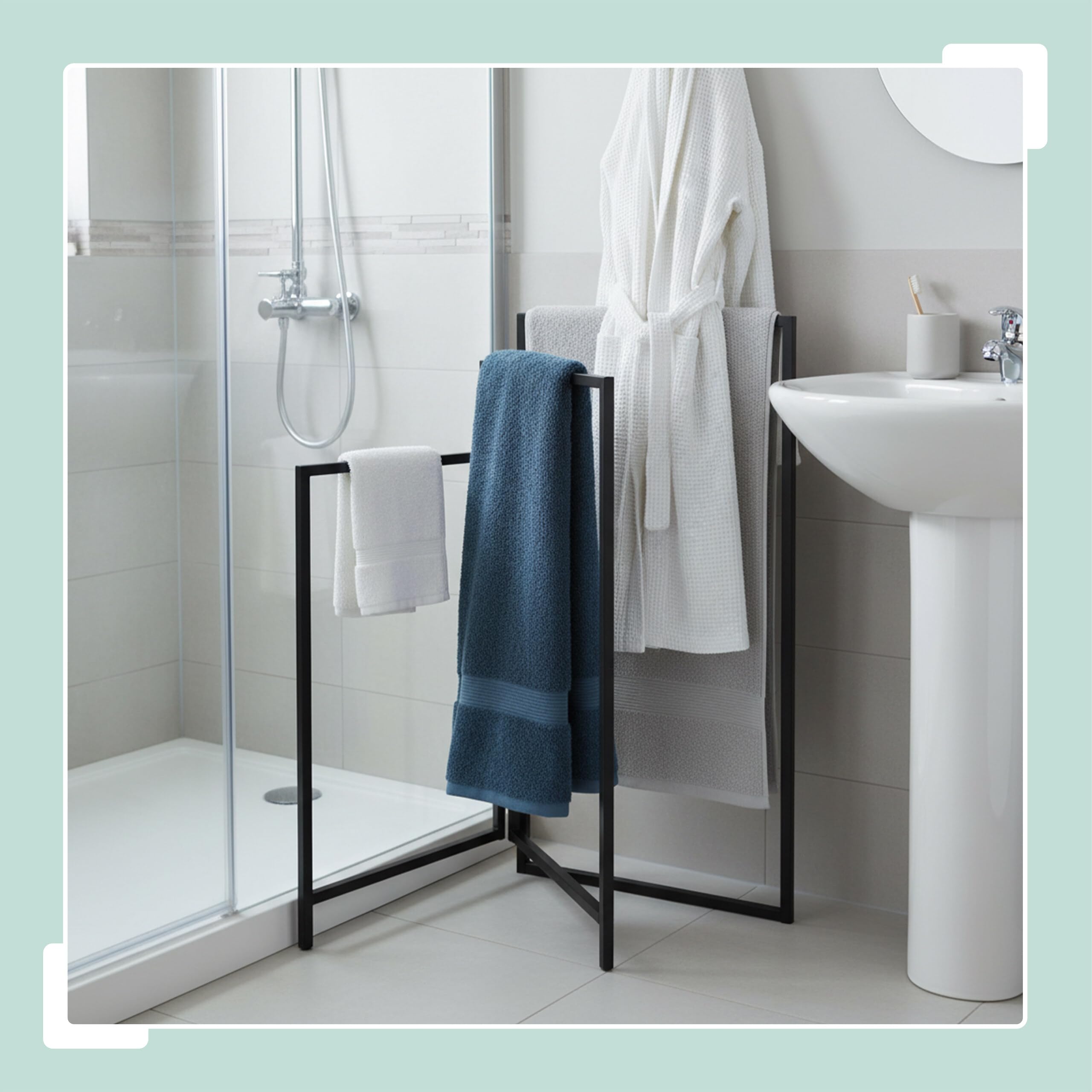 Porte-Serviettes Relaxdays, 3 Bras, Pliable, pour Serviettes & vêtements, H x L : 80 x 44 cm, en Fer, Noir
