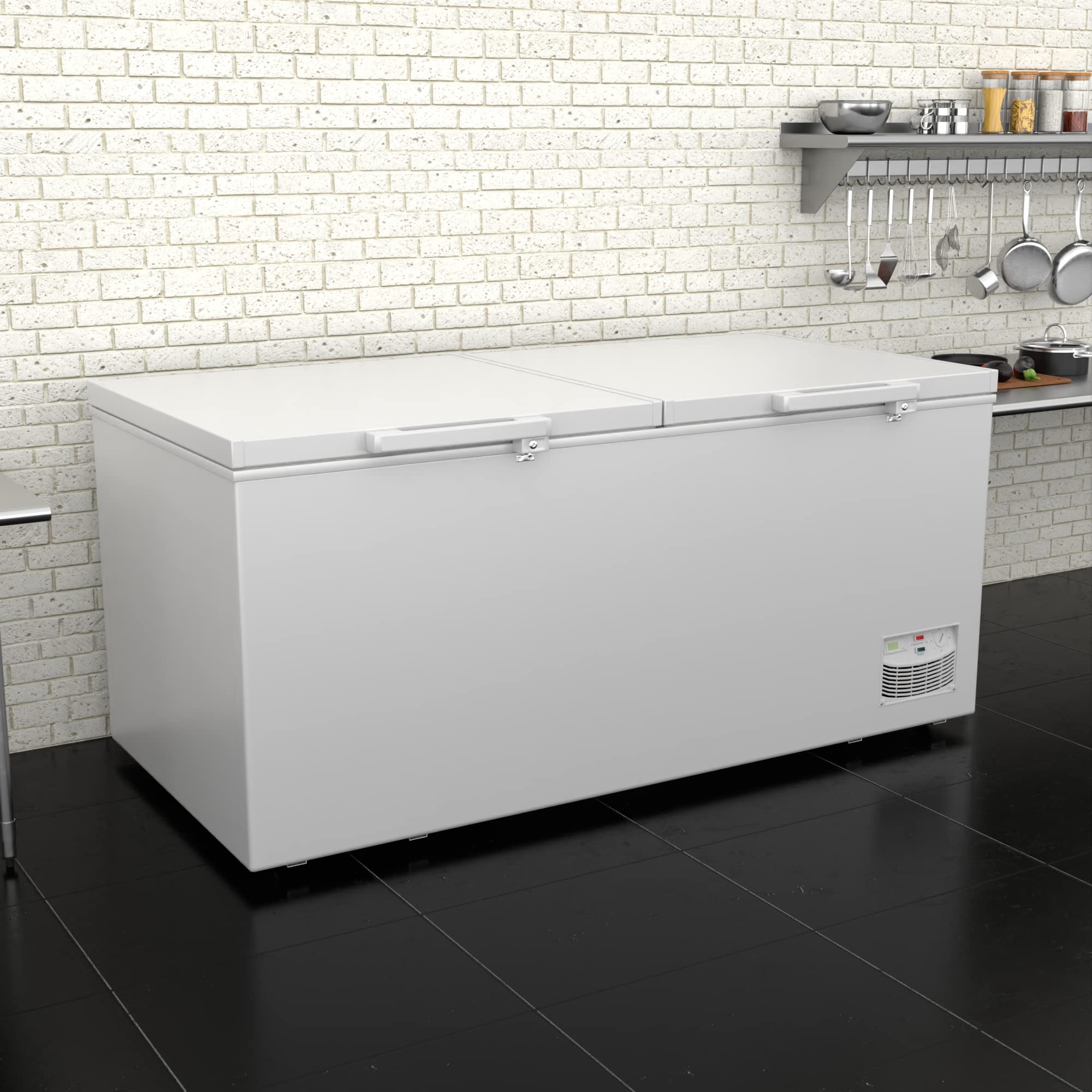 Cf30hc Commercial Chest Freezer - 30 Cu. Ft. on Fridge.com - View 3