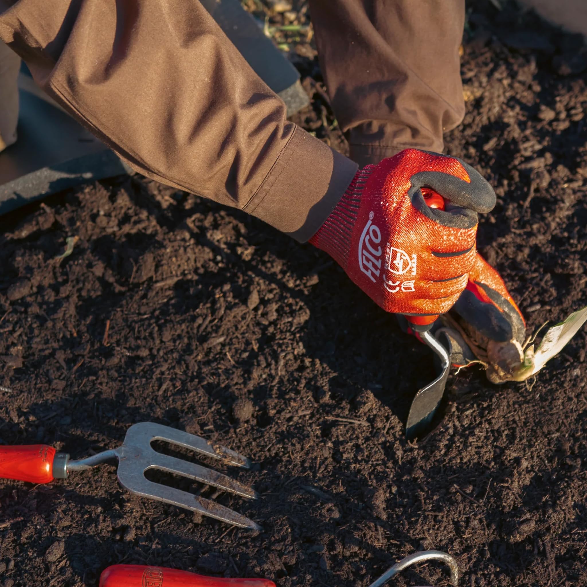 FELCO 2-teilig: Kompakte Bypass-Gartenschere 14 + Geschmiedete Boronstahl-Pflanzkelle 401, Rechtshänder, Kleine Hand, 18mm, Komplettes Gartenset