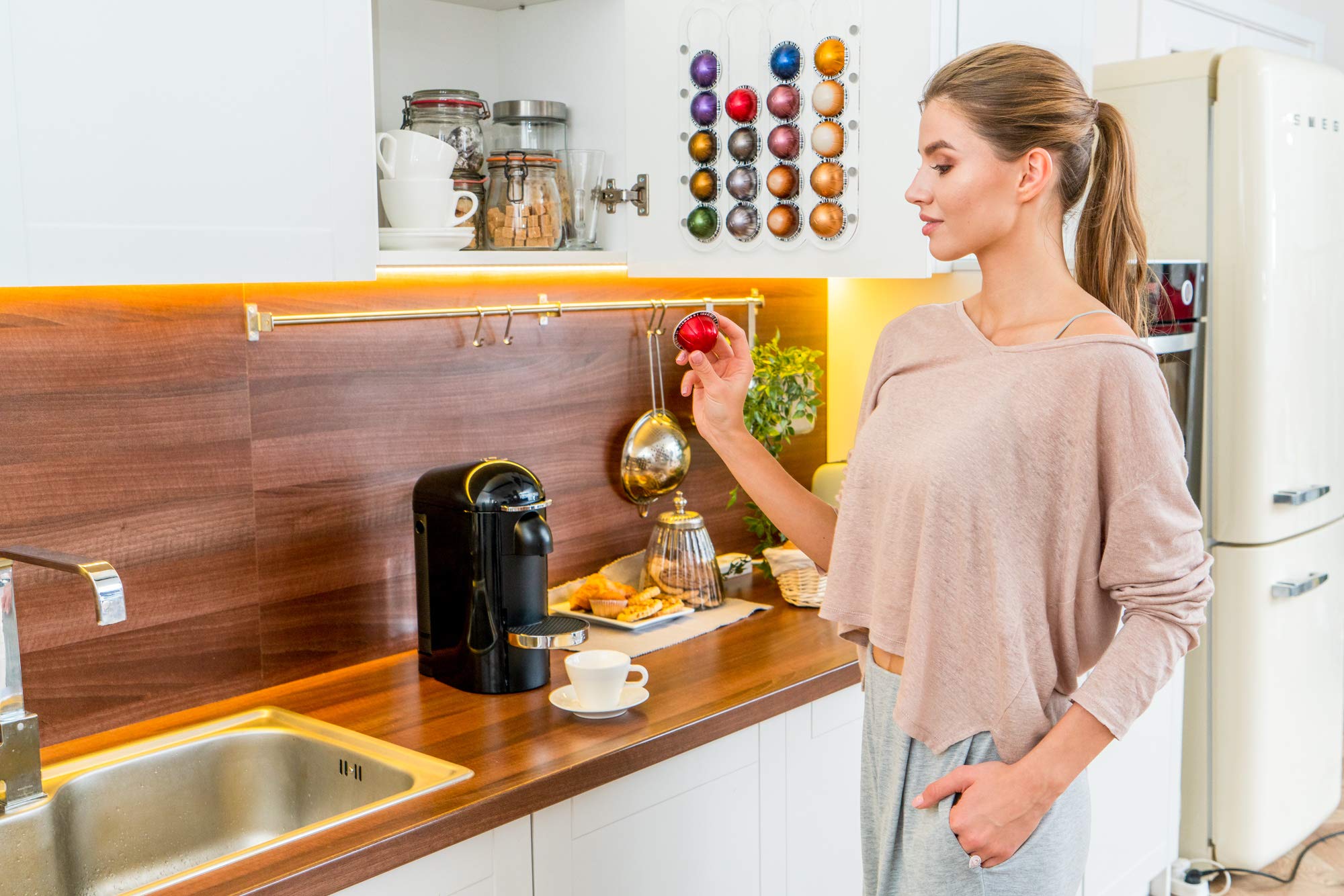Supporto Adesivo Per Cialde Nespresso Vertuo Demi's Home - Porta Capsule Da Montare Sotto Mobile O A Parete, Trasparente