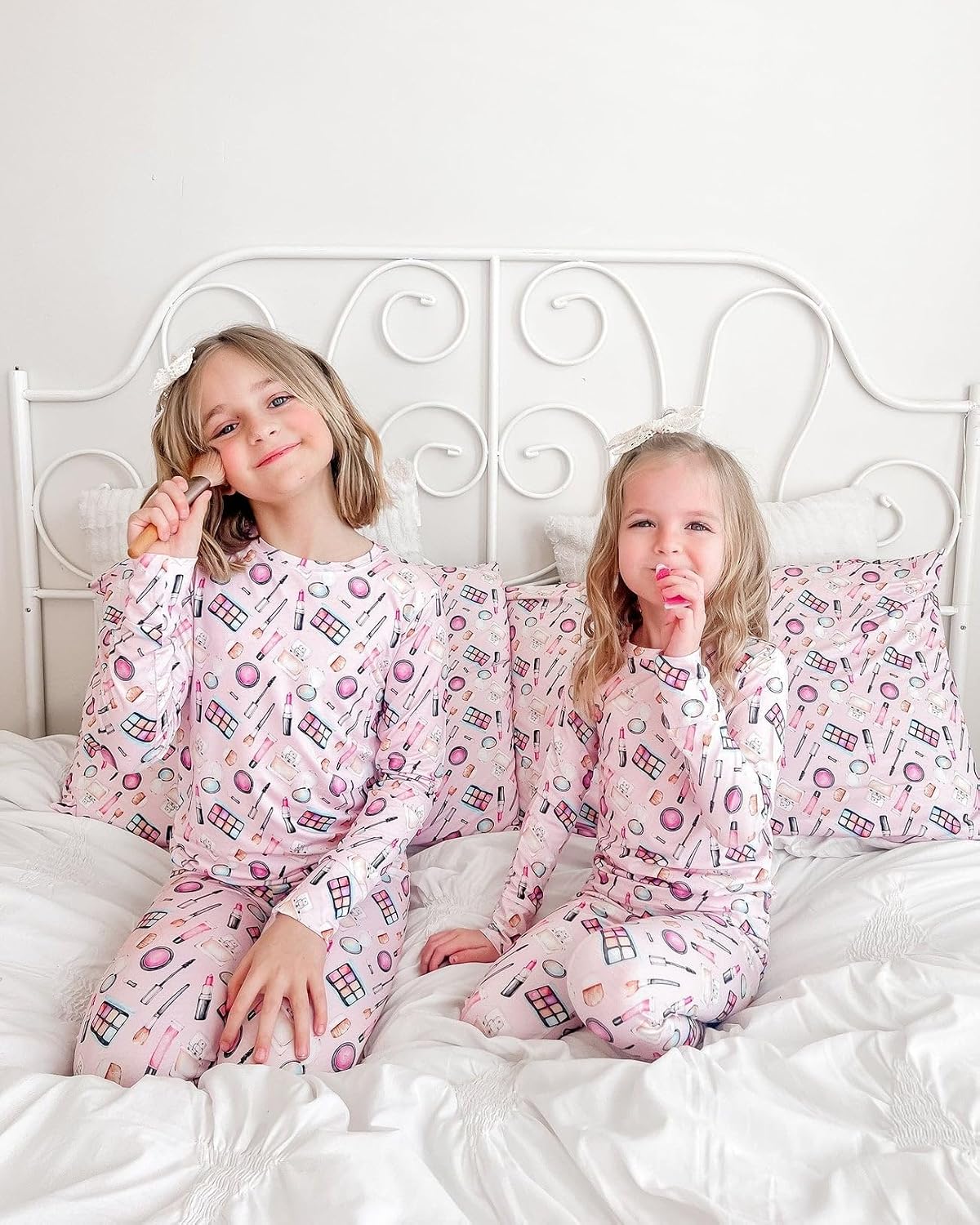Lev Baby Pink Bamboo Pajamas 2-Piece Lounge Set, Sustainable Pajamas, Long Sleeve, Washable, Cute Jumper Design.