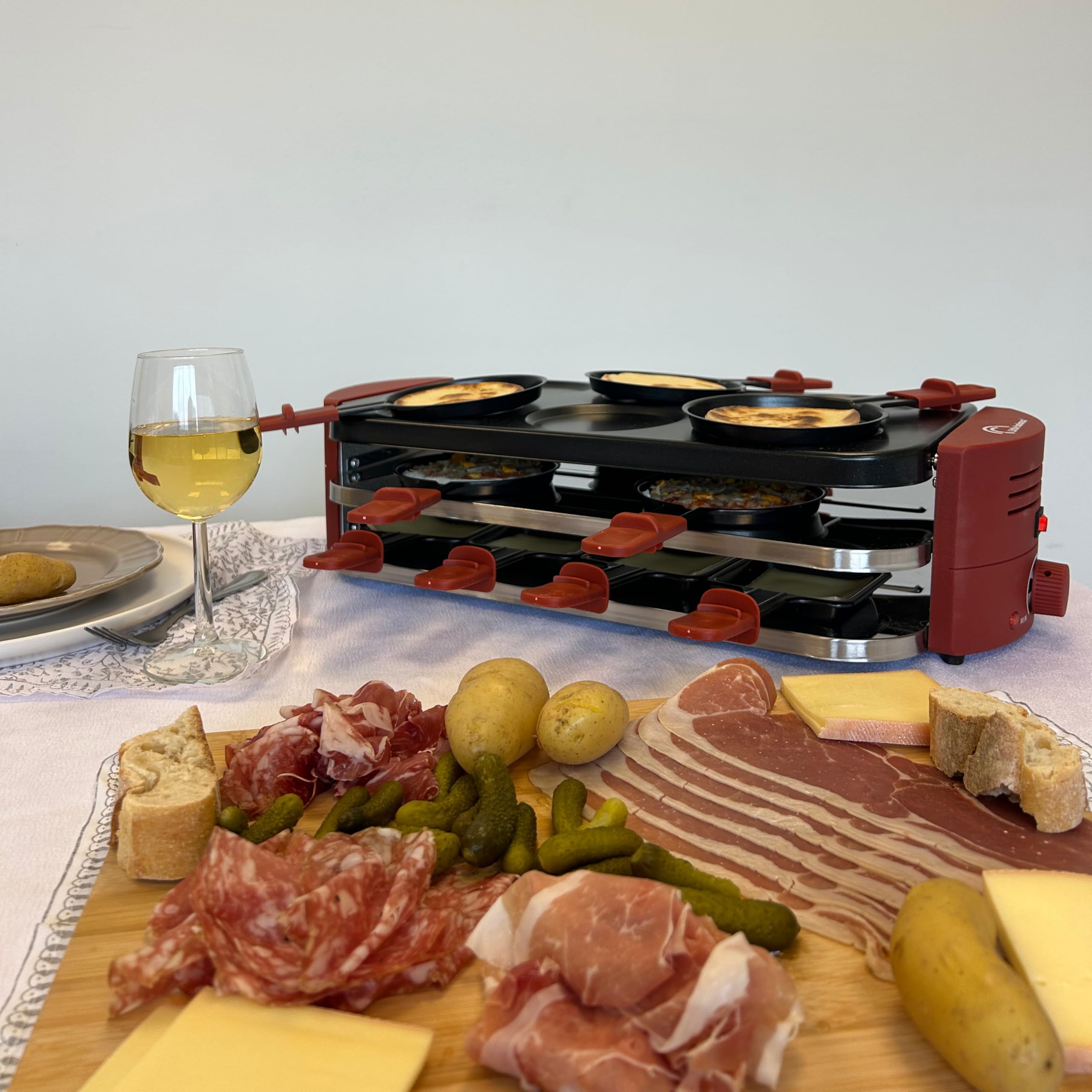 LITTLE BALANCE 8952 Fun Party 8, Appareil à Raclette, Multifonctions 3 en 1, Raclettes, Pizzas et Crêpes, 3 zones de cuisson, Jusqu'à 8 personnes, Sans PFAS, 1600 W, Piment