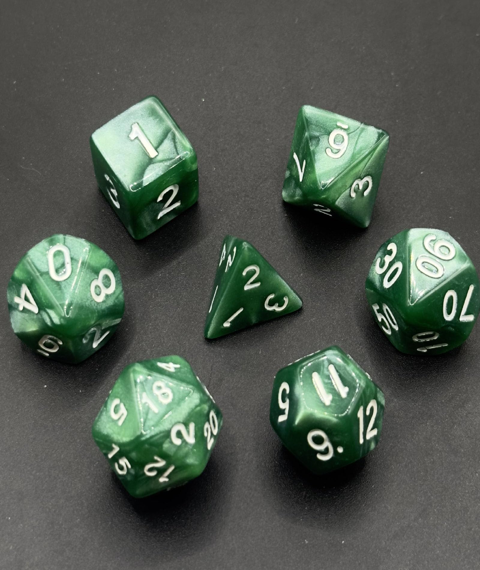 7PCS Dice Set, Tabletop Gaming Sessions, Travel Gaming Accessories, Polyhedral Dice, It can be Given as a Gift to Others, Essential for Tabletop Games(Green) 1