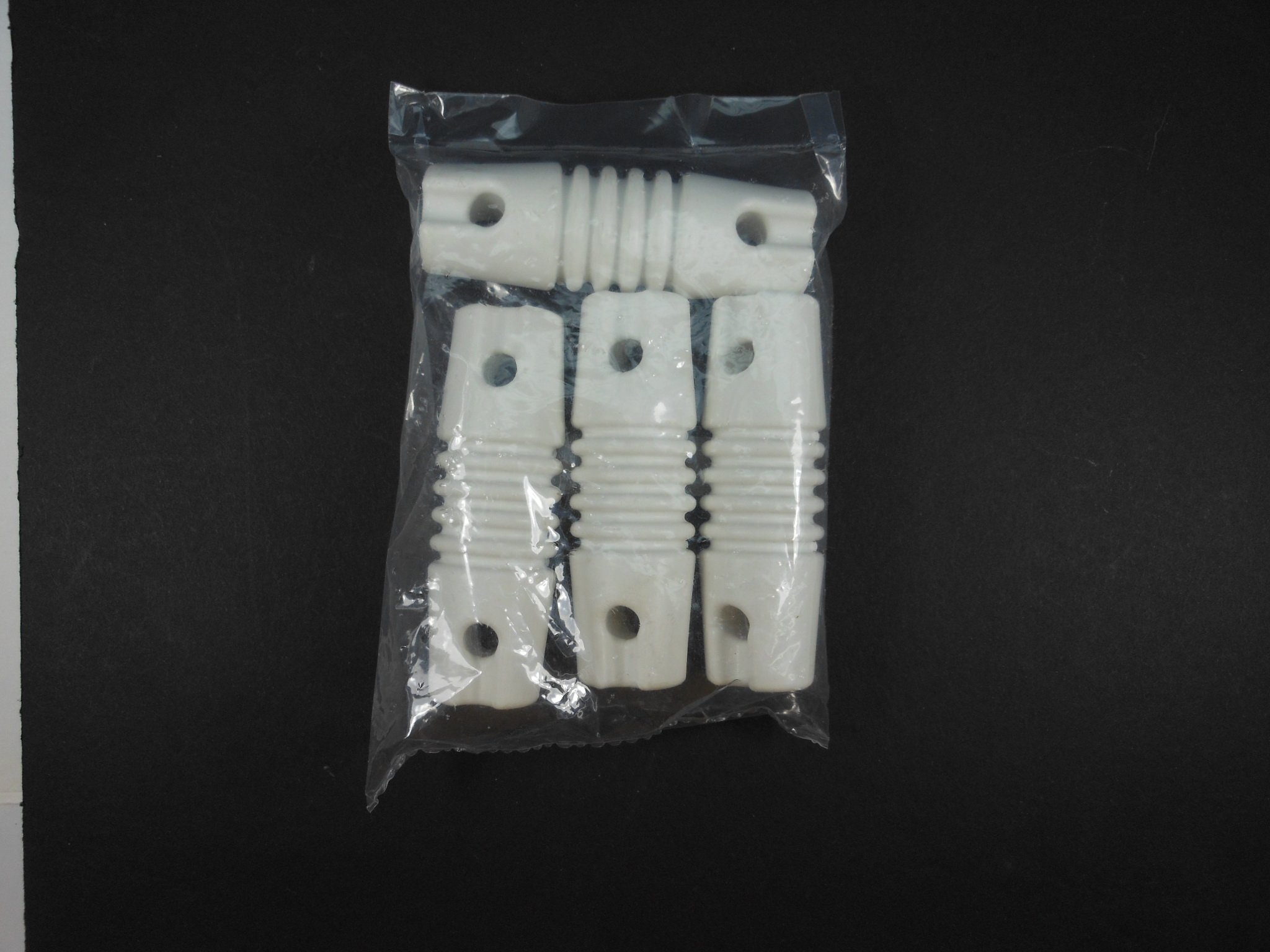 Super Dog Insulators White 4 Pack