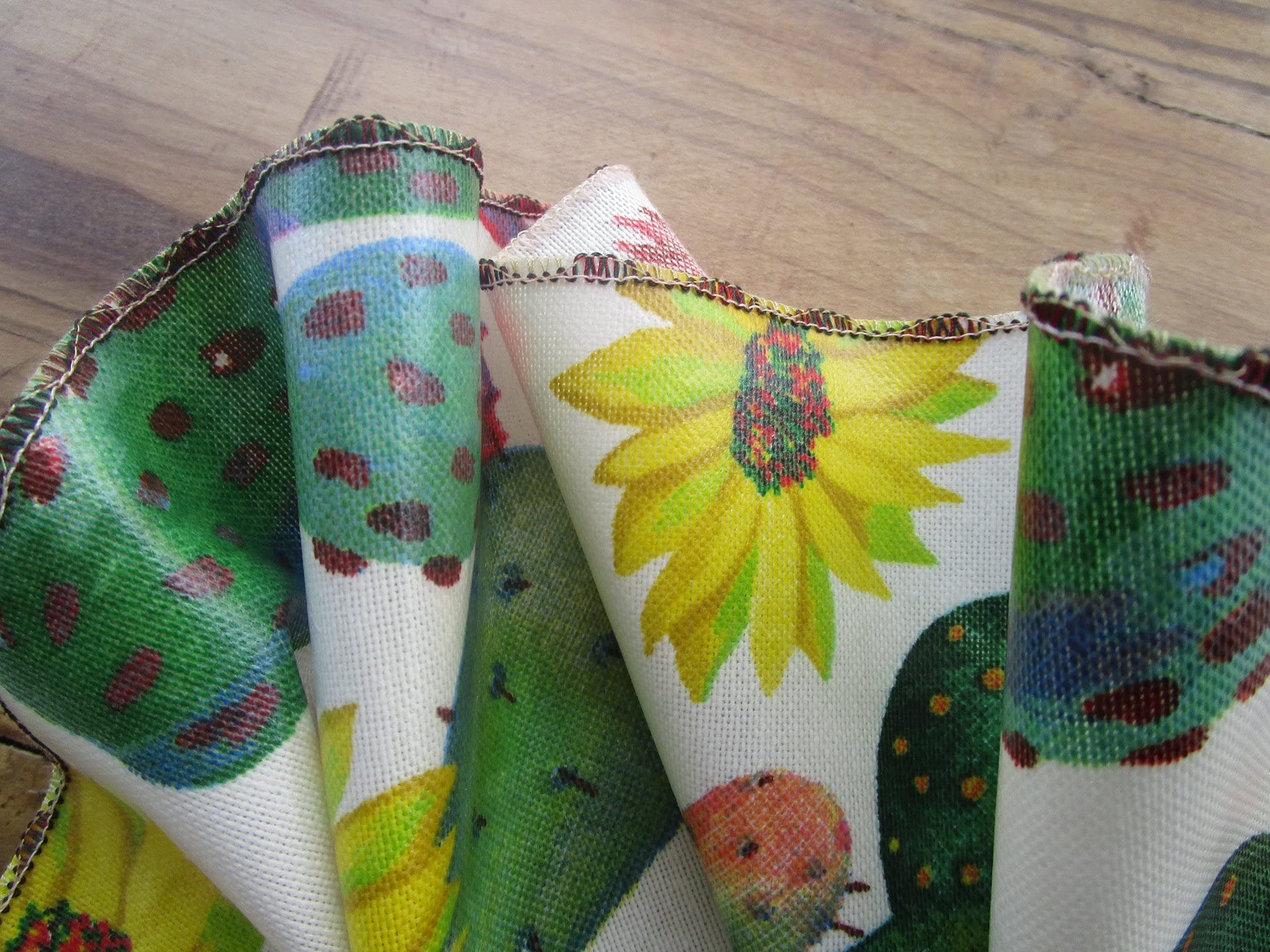 Mantel de algodón plastificado con diseño de cactus 100 % impermeable - Todas las medidas - Fabricado en Italia - Dimensiones: 140 x 180 cm