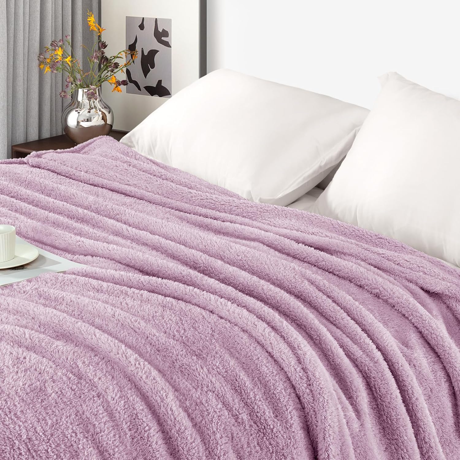 Exclusivo Mezcla Fleece Light Purple Throw Blanket for Couch Sofa, Ultra Soft, Lightweight and Fluffy Blankets for Women, All Season, 50x60 Inches - Image 4