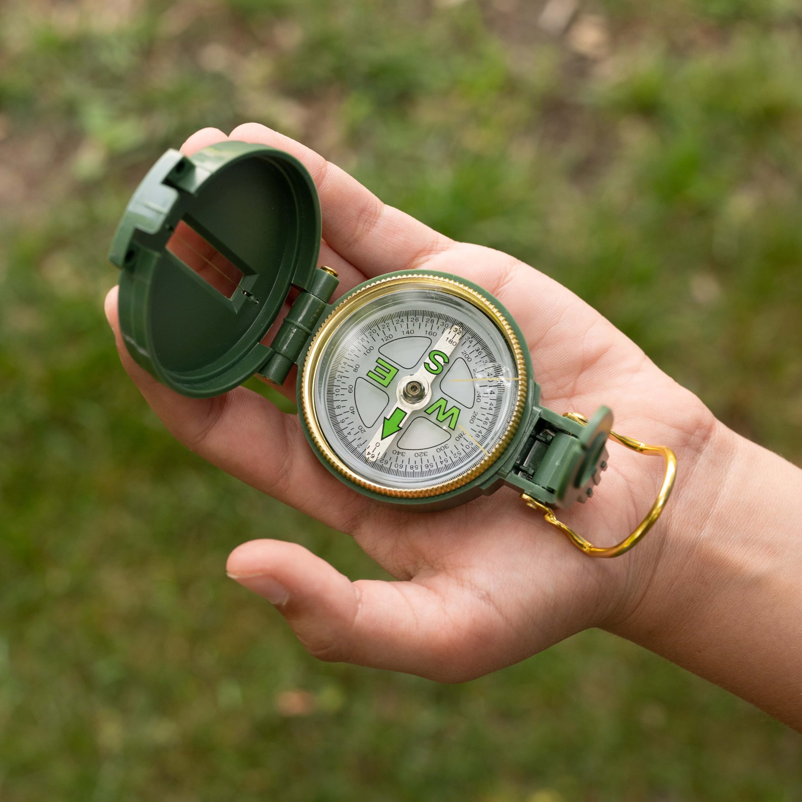 Carson Kit di Sopravvivenza per Bambini AdventurePak Kit da Campeggio, con Binoculari, Bussola per Bambini e Torce Elettriche , Design Compatto e Sicuro (HU-401)