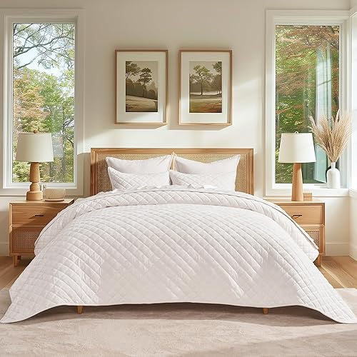EVERGRACE Luxury Velvet Quilt Set Queen Size, Diamond Quilted Lightweight Velvet Comforter for All Season, Ultra Soft Oversized Bedspread Coverlet Bedding Set with 2 Pillow Shams, Ivory White