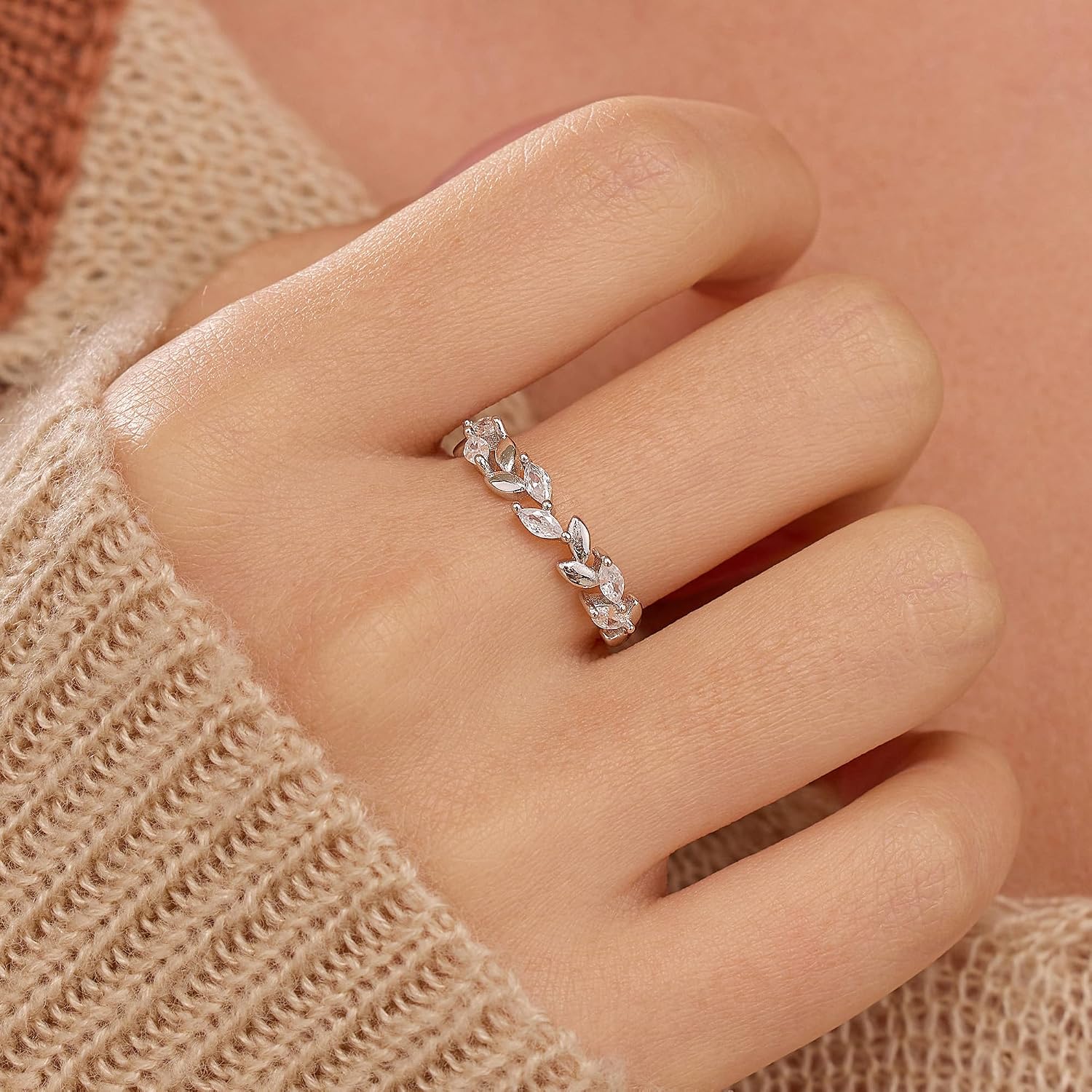 Leaf Ring 925 Sterling Silver Rings for Women Branch Leaves Band Finger Ring Paved White Cubic Zirconia Dainty Leaf Olive Branch Stackable Ring for Women Mother's Day Anniversary Birthday Jewelry Gift for Her Mom Girlfriend Sister Daughter