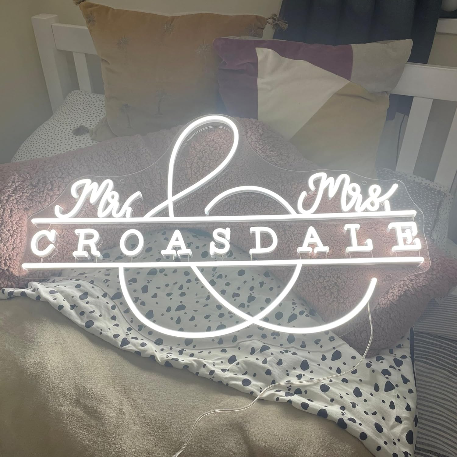 Mr and Mrs Neon Sign for Wedding Decoration, Custom Mr & Mrs Wedding Signs Personalized Family Name Sign (20"-48" customizable) - Image 5