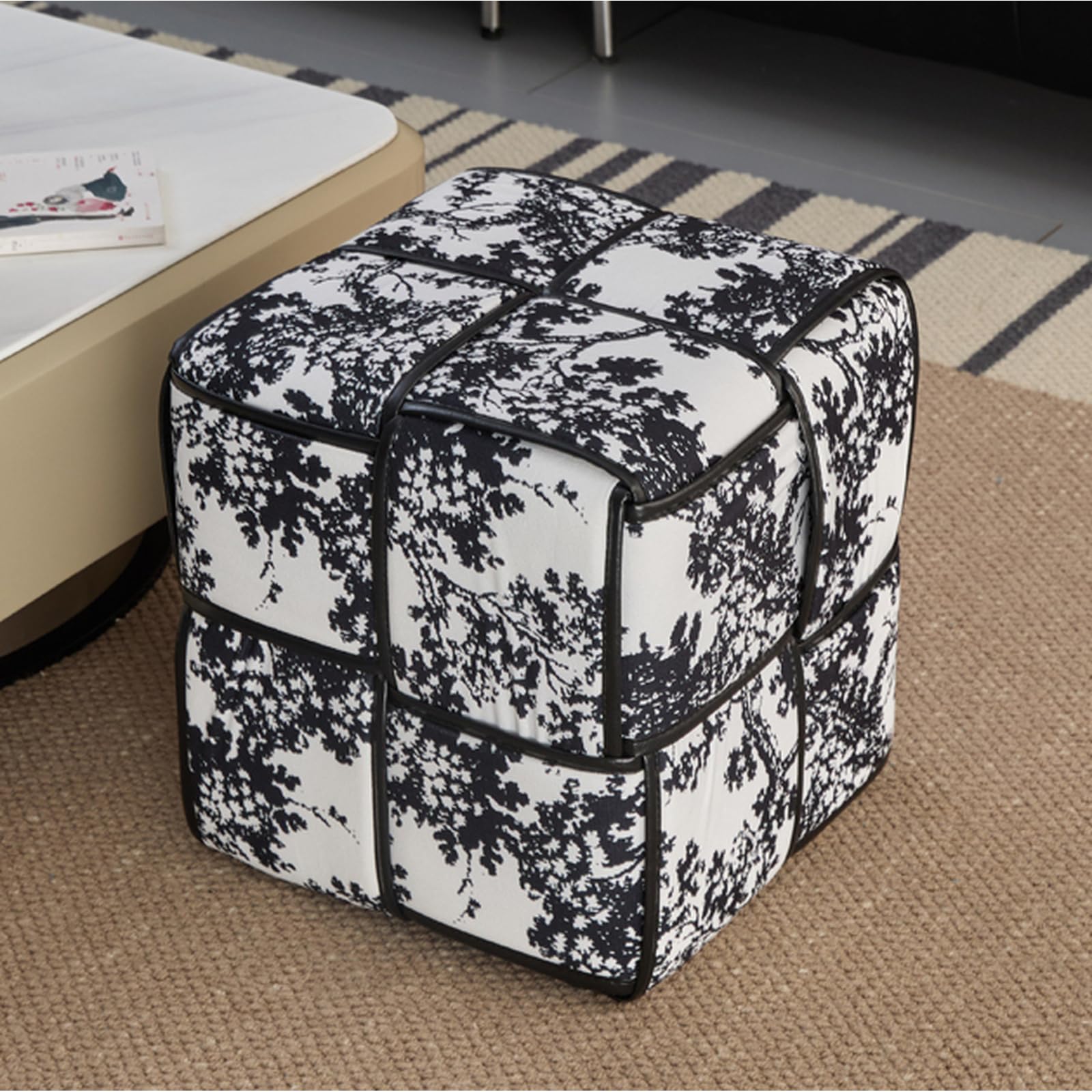 Assise supplémentaire salon confortable : banc ottoman en peluche