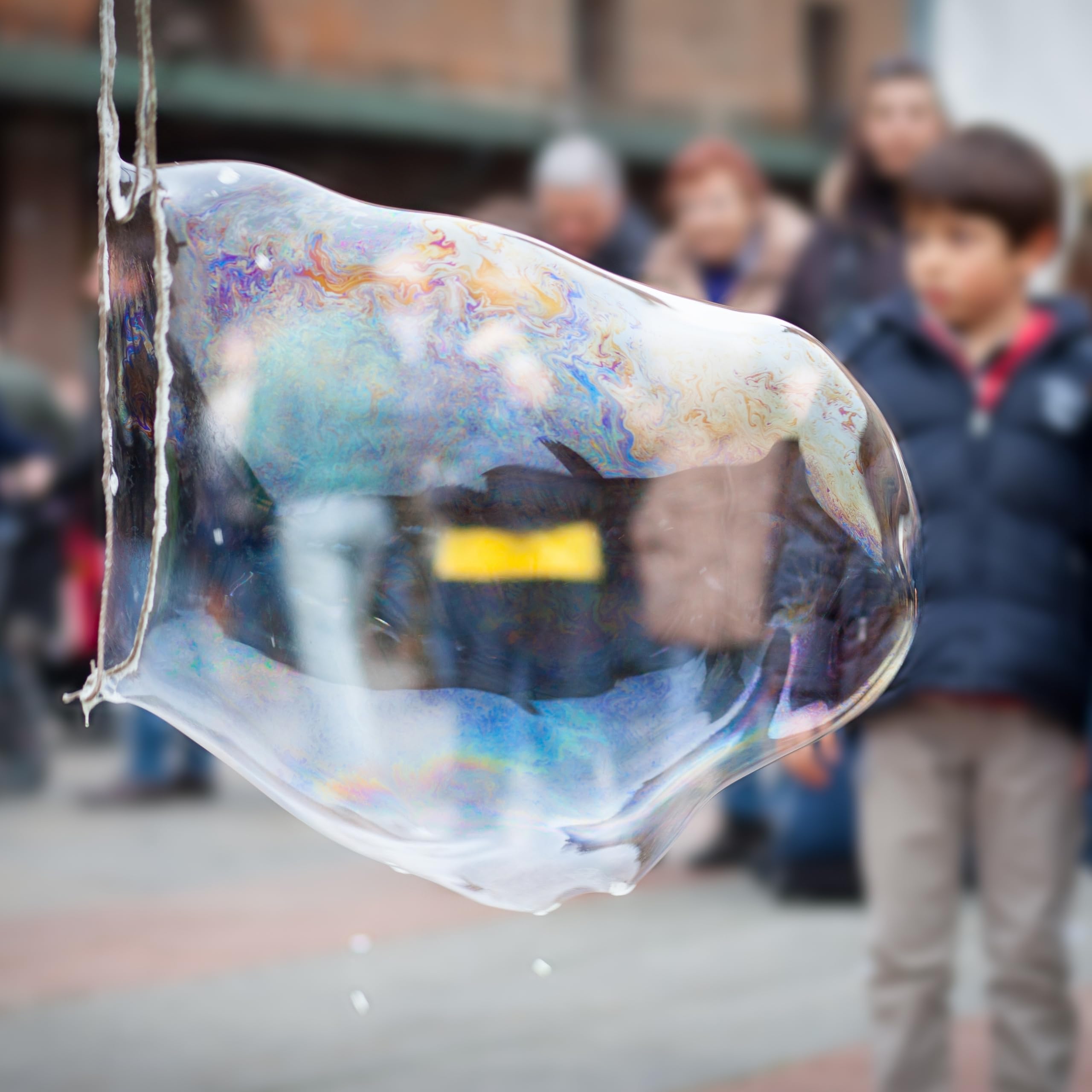 Bubble Brothers Płyn do baniek mydlanych, 2 litry, do olbrzymich baniek mydlanych i normalnych, butelka uzupełniająca, 2 l, nietłukące się XXL, kolorowe bańki mydlane, roztwór do banie