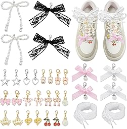 32 Pièces Sneakers Ornements, 16 Styles Clip on Charms pour Baskets, Nœud Cœur Perle Breloques de Chaussures Pendentifs de Lacets pour DIY Chaussures Chaussettes Sacs Chapeaux