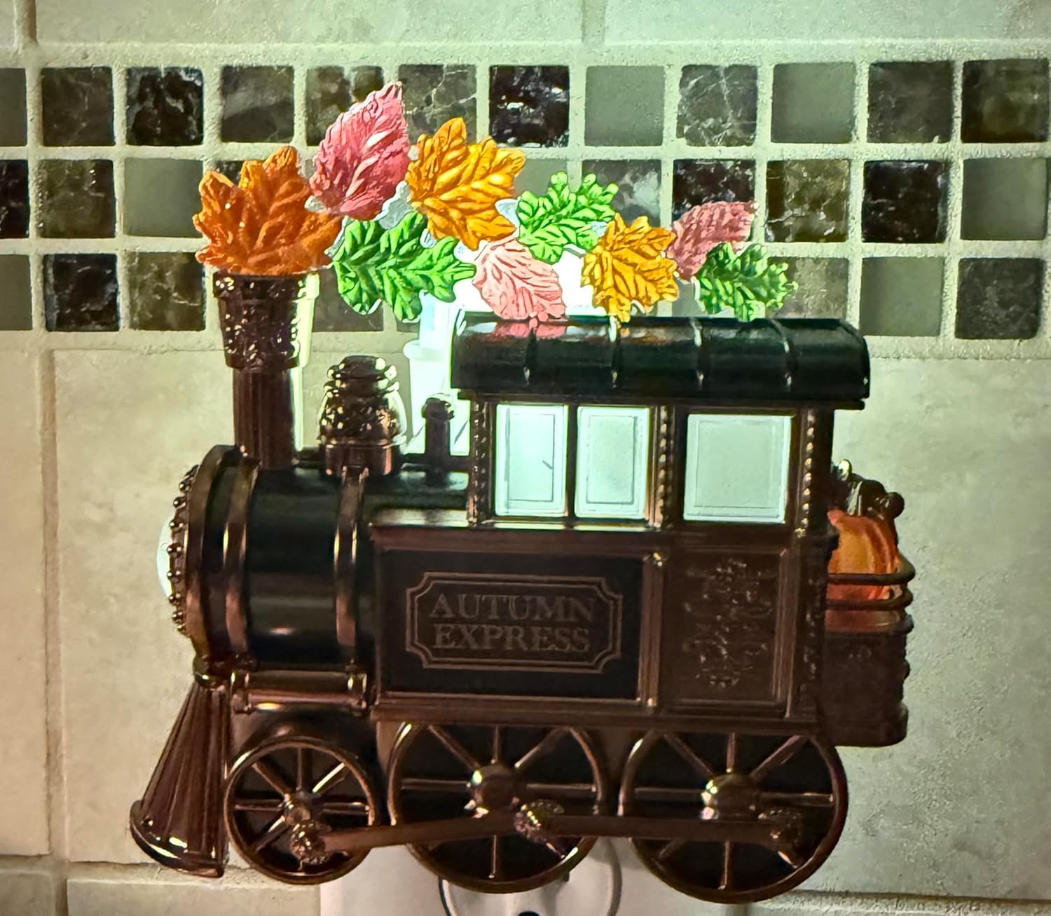 Bath and Body Works Autumn Express Train with Fall Leaves Adjustable Wallflowers Scent Control Fragrance Nightlight Plug