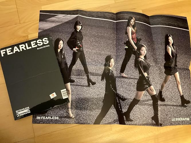 Amazon.co.jp: LE SSERAFIM 1st ミニアルバム - FEARLESS (ランダム
