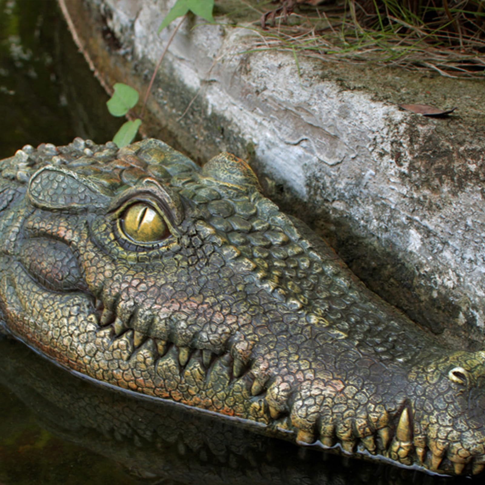 Schwimmendes Alligator-, authentisch aussehendes Wasser, langlebige Krokodil-Schwimmer, perfektes Teich-, Pool- oder See-Zubehör zur Abschreckung von Wildtieren und visuellen
