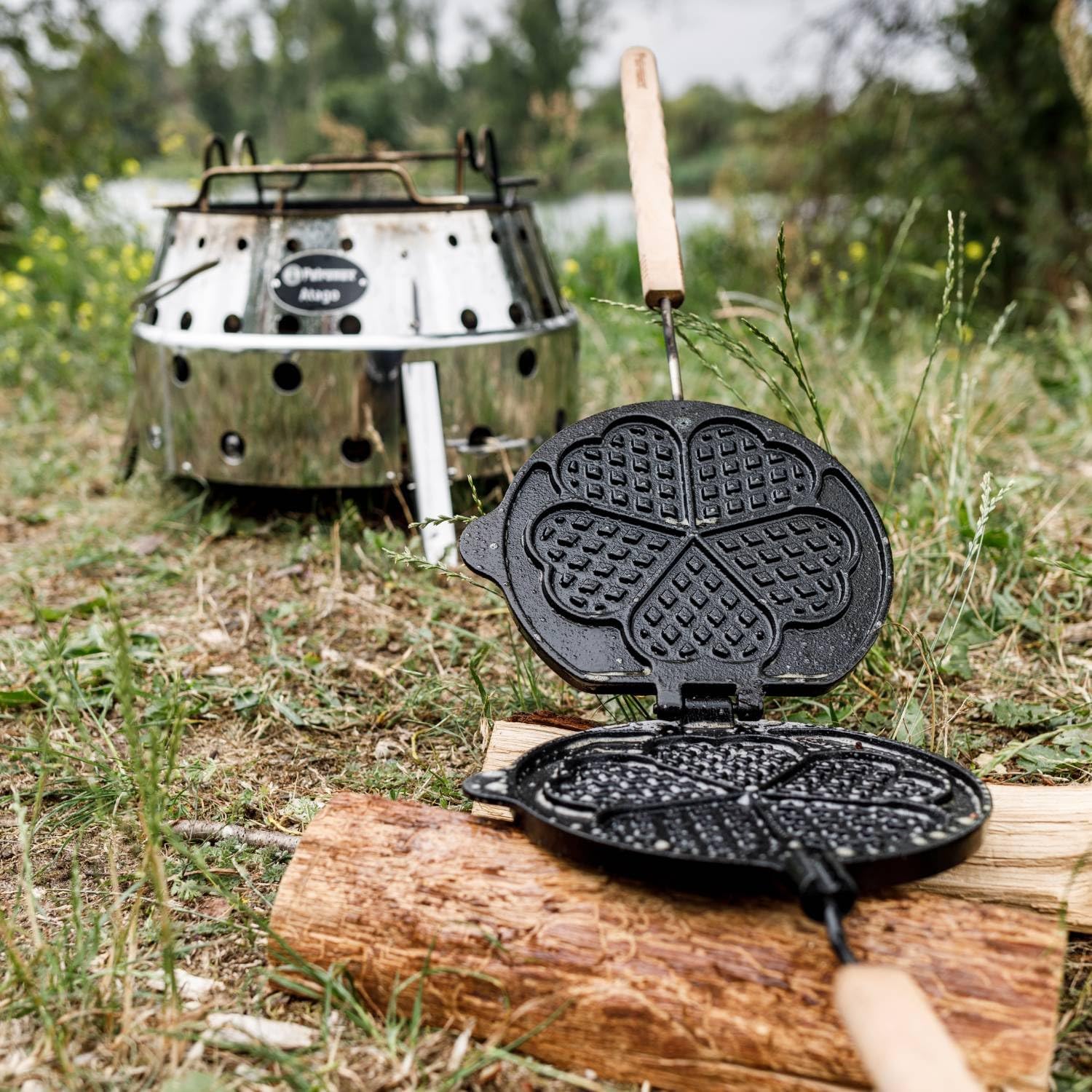 Petromax Rotating Waffle Iron with Turning Stop Frame, for Heart Shaped Waffles When Camping, Cast Iron with Wood Handles