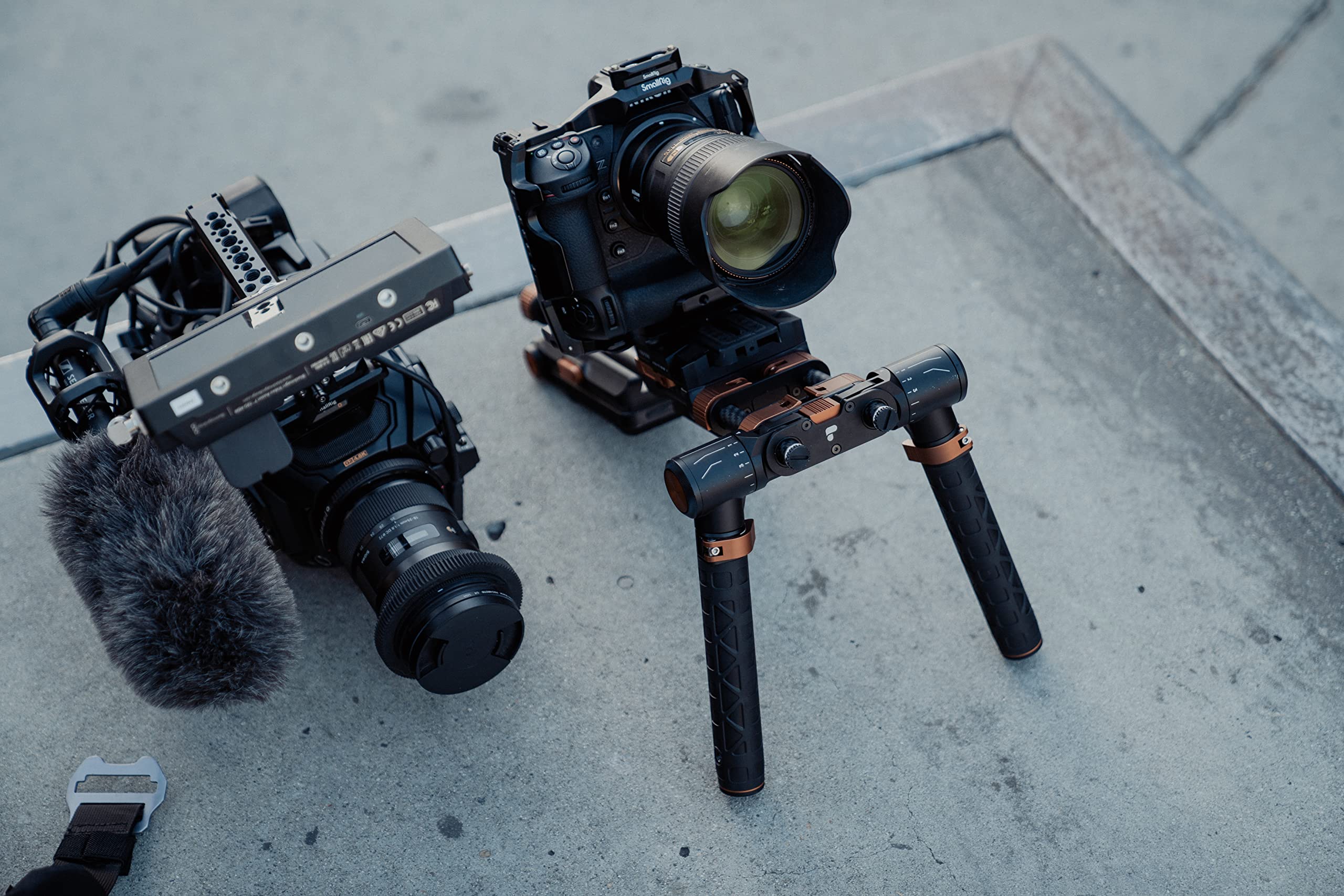 PolarPro - Pivot - Plataforma de Hombro - Compacto y Ligero - Ideal para videógrafos de Viaje - Diseñado específicamente para cineastas de Run-n-Gun - configuración sin Herramientas.