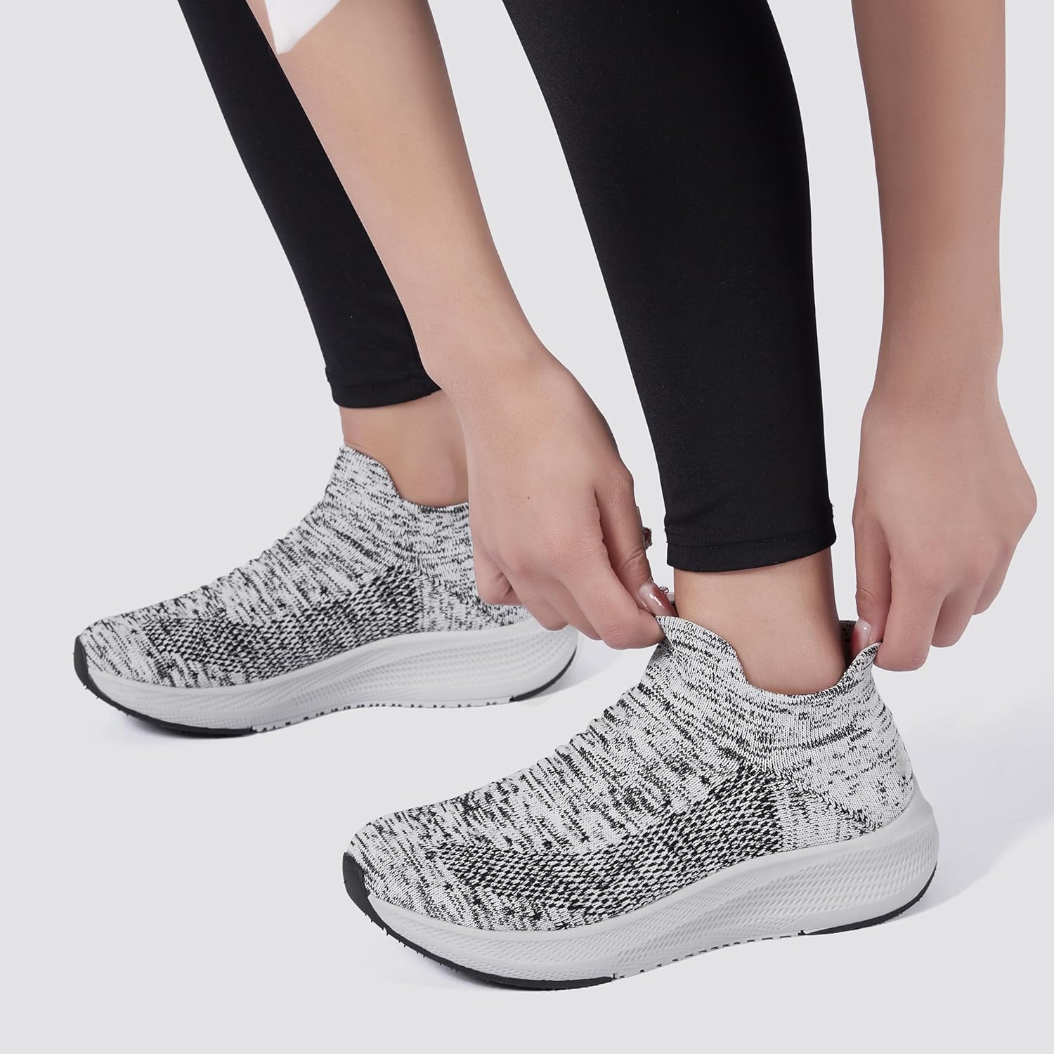 SHULOOK Tênis de corrida feminino, sem cadarço, confortável, leve, respirável, malha antiderrapante, casual, moderno, tênis de corrida em promoção! Veja a oferta e mais achadinhos de Tênis 4 Hoje é o melhor dia para comprar SHULOOK Tênis de corrida feminino, sem cadarço, confortável, leve, respirável, malha antiderrapante, casual, moderno, tênis de corrida com aquele preço maroto! Promoção! Aproveite a oferta! 4