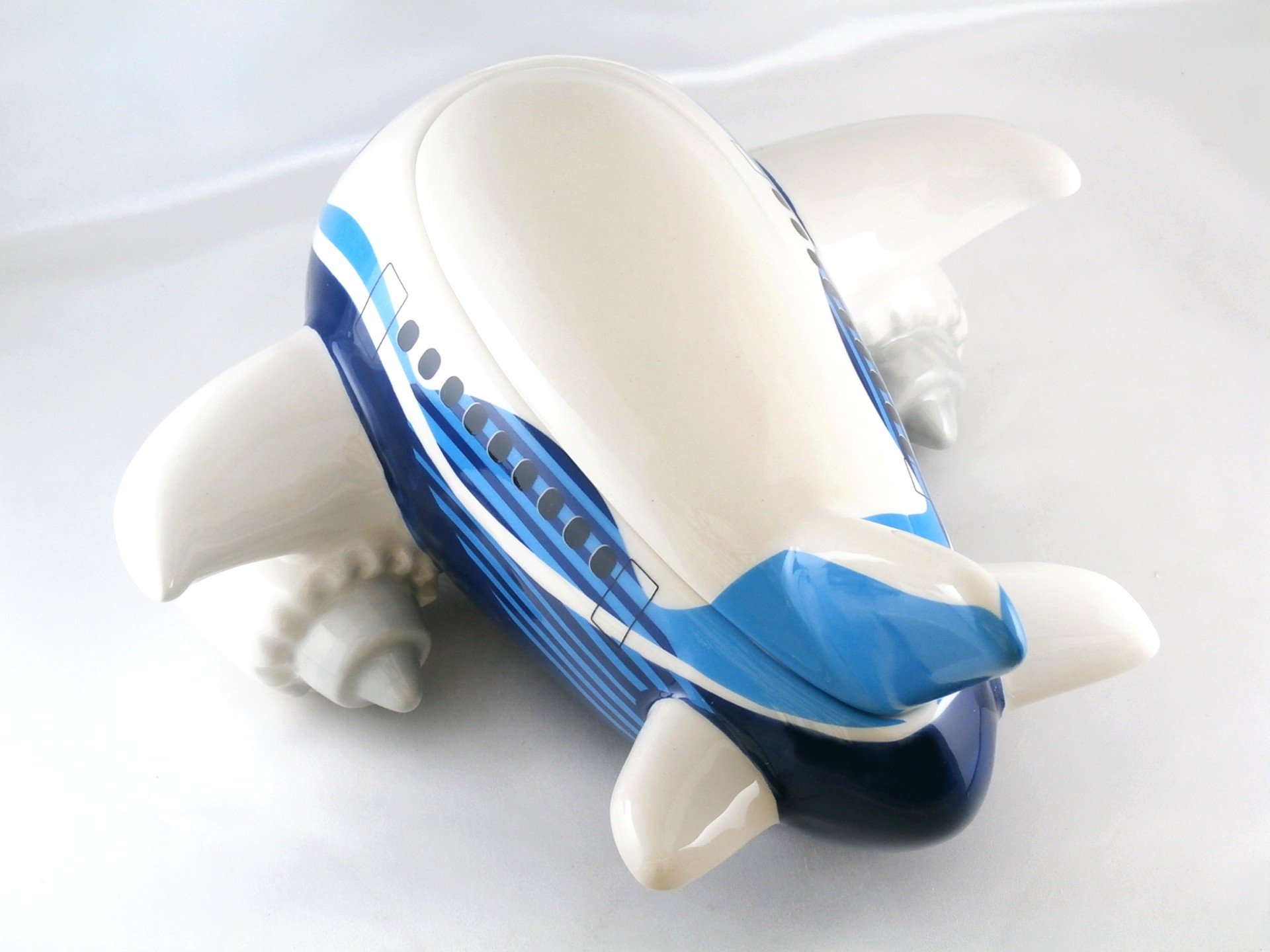 超稀少　重厚な大型一点物　ボーイングBOAING旅客機置物　金属製クロームメッキ 超稀少 重厚な大型一点物 ボーイングBOAING旅客機置物 金属製クローム