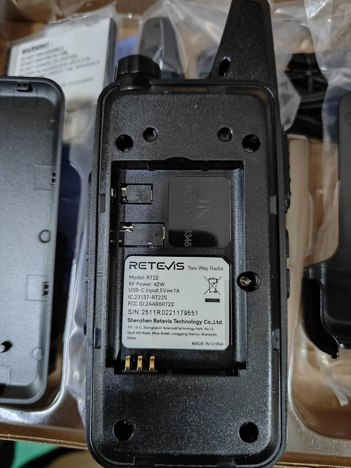 Retevis RT22 Walkie Talkies with Earpiece, Two Way Radios Long Range, Mini Walkie Talkie Rechargeable for Adults,Key Lock,VOX Handsfree, for Family Hunting Camping Hiking Skiing (4 Pack, Black)