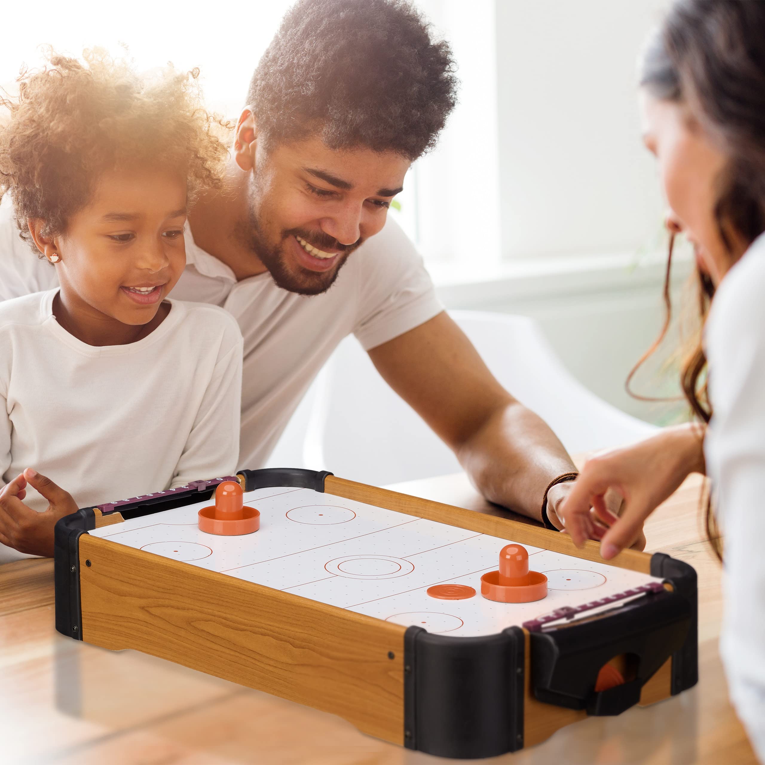 Relaxdays Hockey de table, air hockey de table, Mini Hockey, à emporter, accessoires vacances, lxP: 56 x 31 cm, brun