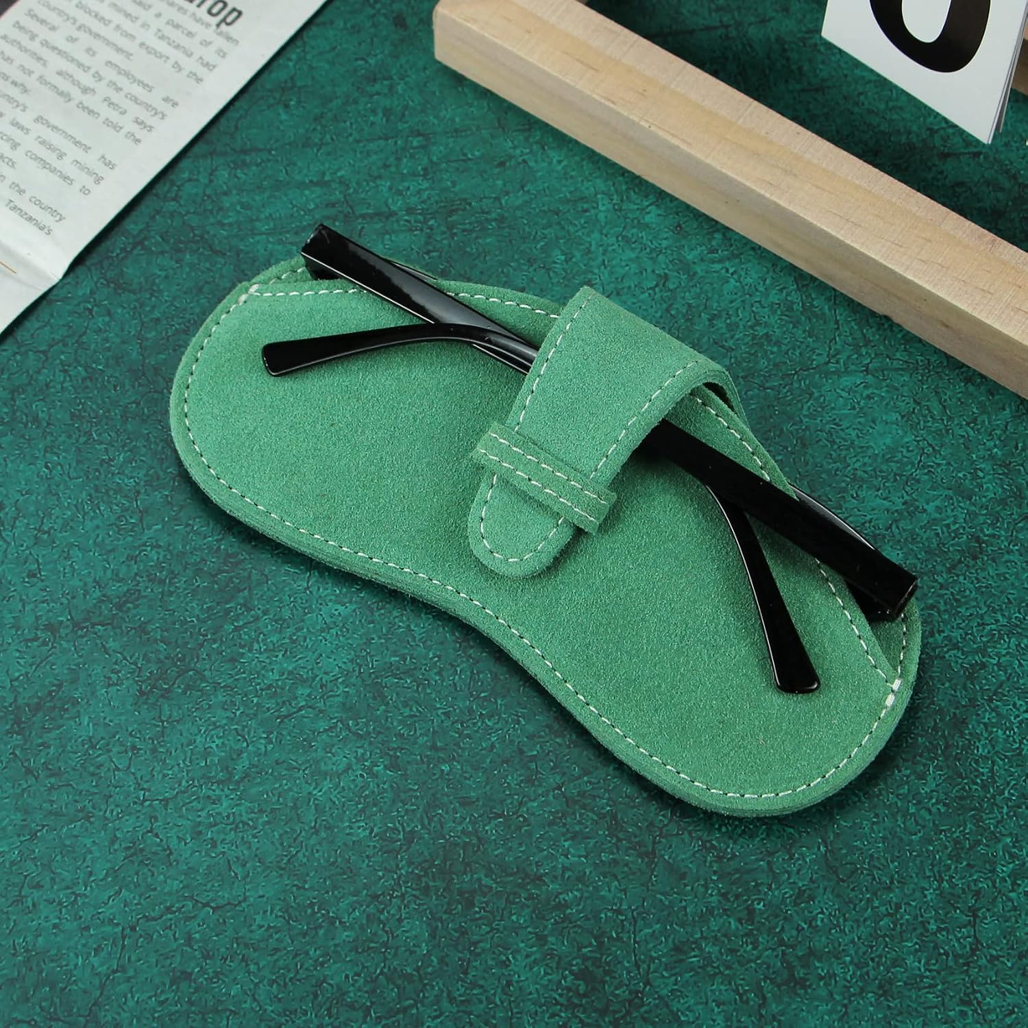 WAYNE'S DOG Genuine Leather Glasses Case Sunglasses Pouch Eyeglass Case, for Men and Women