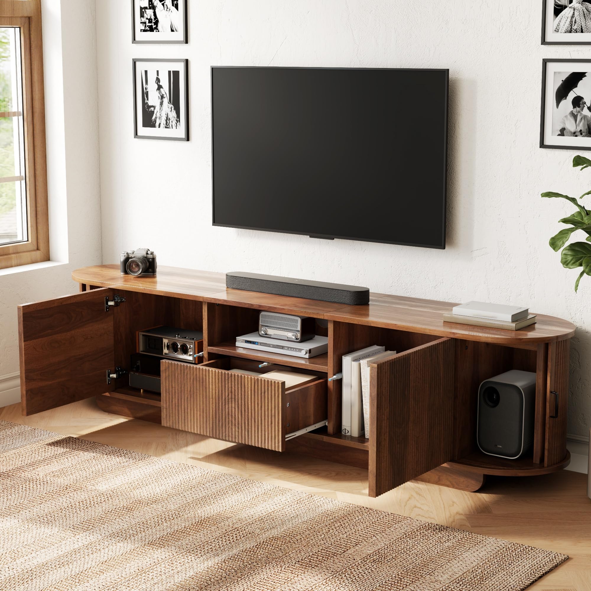 Mobile basso per TV con ante scorrevoli, struttura ondulata 3D, cassetto, scomparto aperto, tavolino per TV, credenza per soggiorno, 180 x 40 x 50 cm, noce