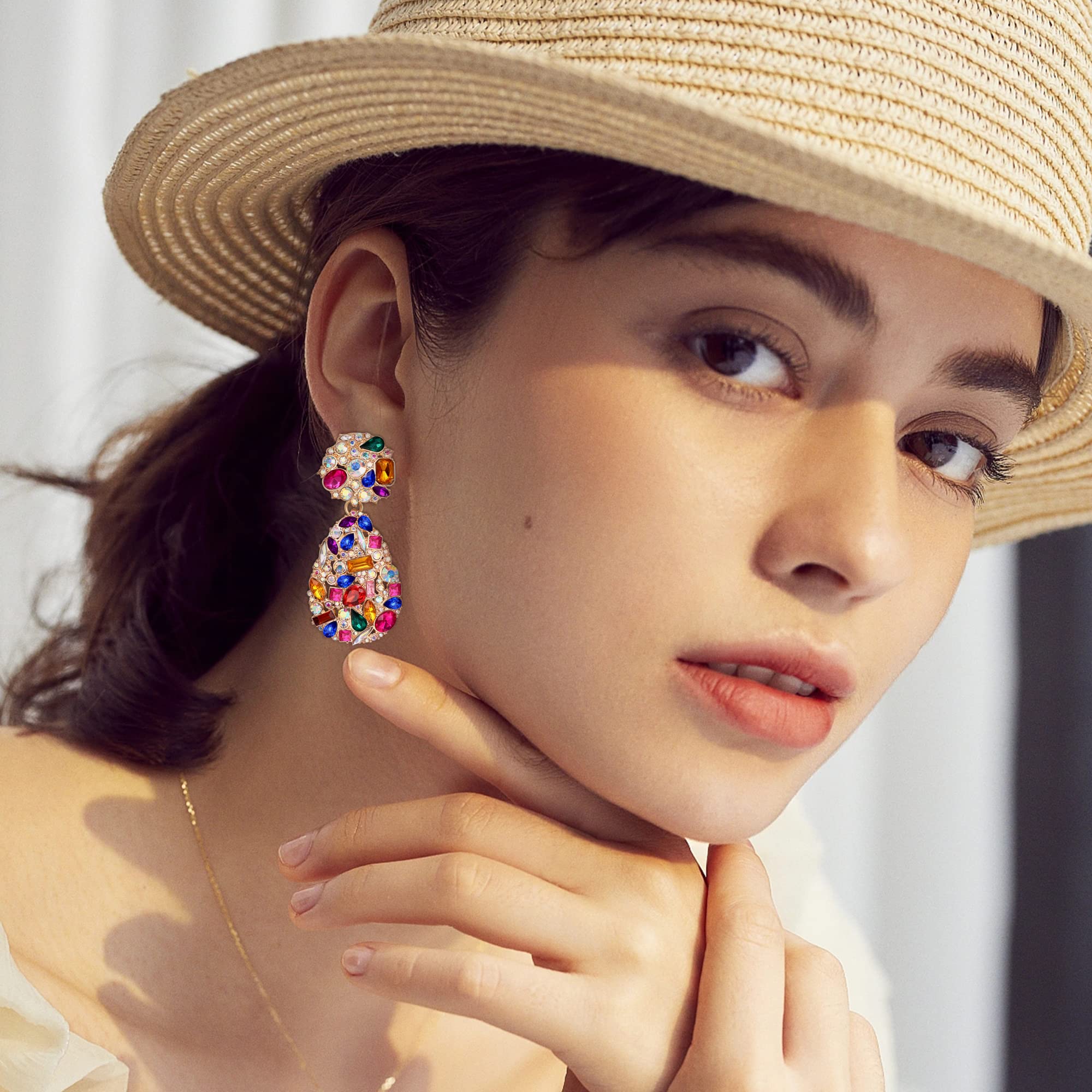 Dochais 4 Paia Donna Orecchini con Strass Pendenti Orecchini Pendenti Rettangolari Colorati Orecchini Cristalli Geometrici Scintillanti per Donna Ragazze