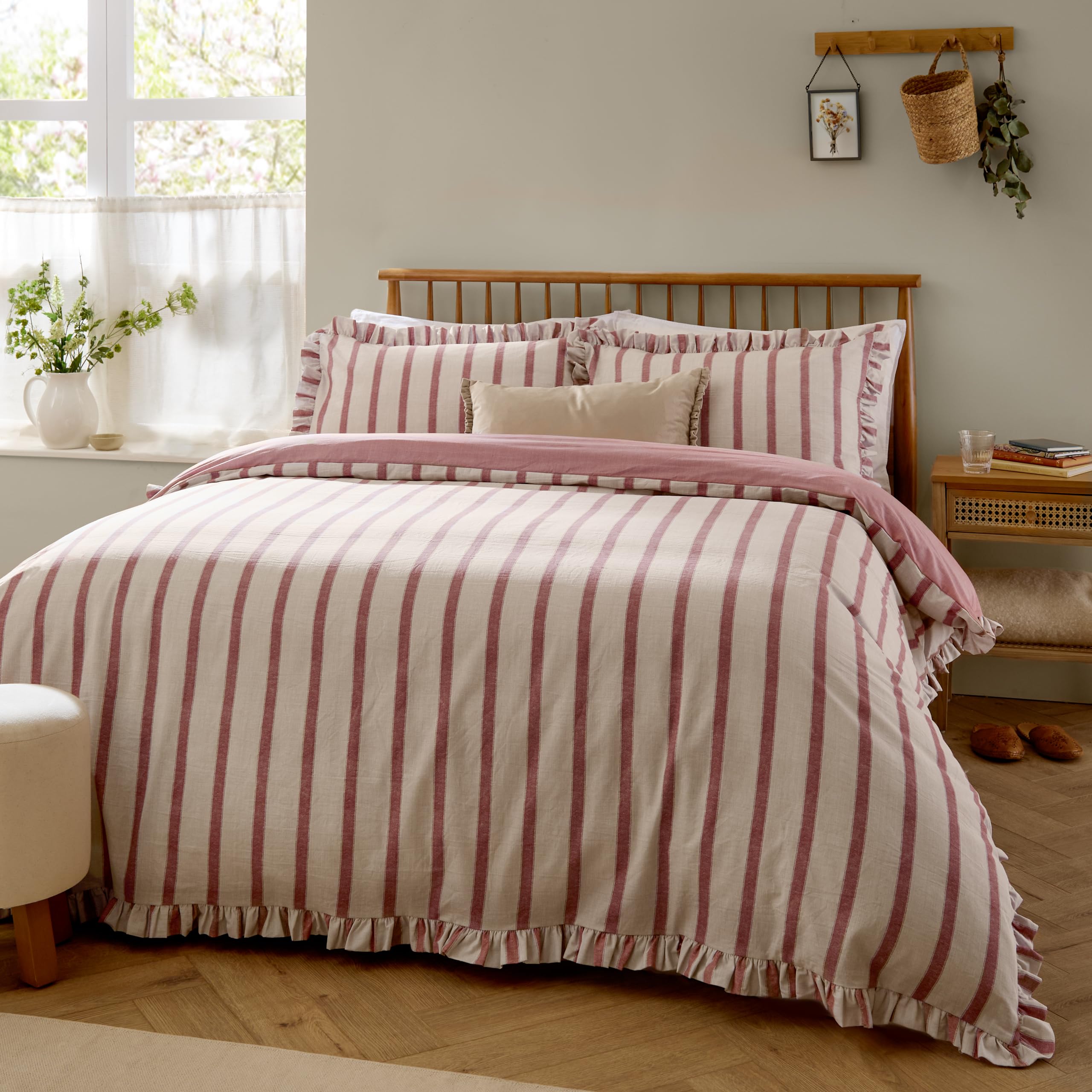 furn. Wylder Connie Duvet Cover Set – Reversible Cotton Rich Stripe Ruffle Linen Look Bedding (Clay Pink – Double)