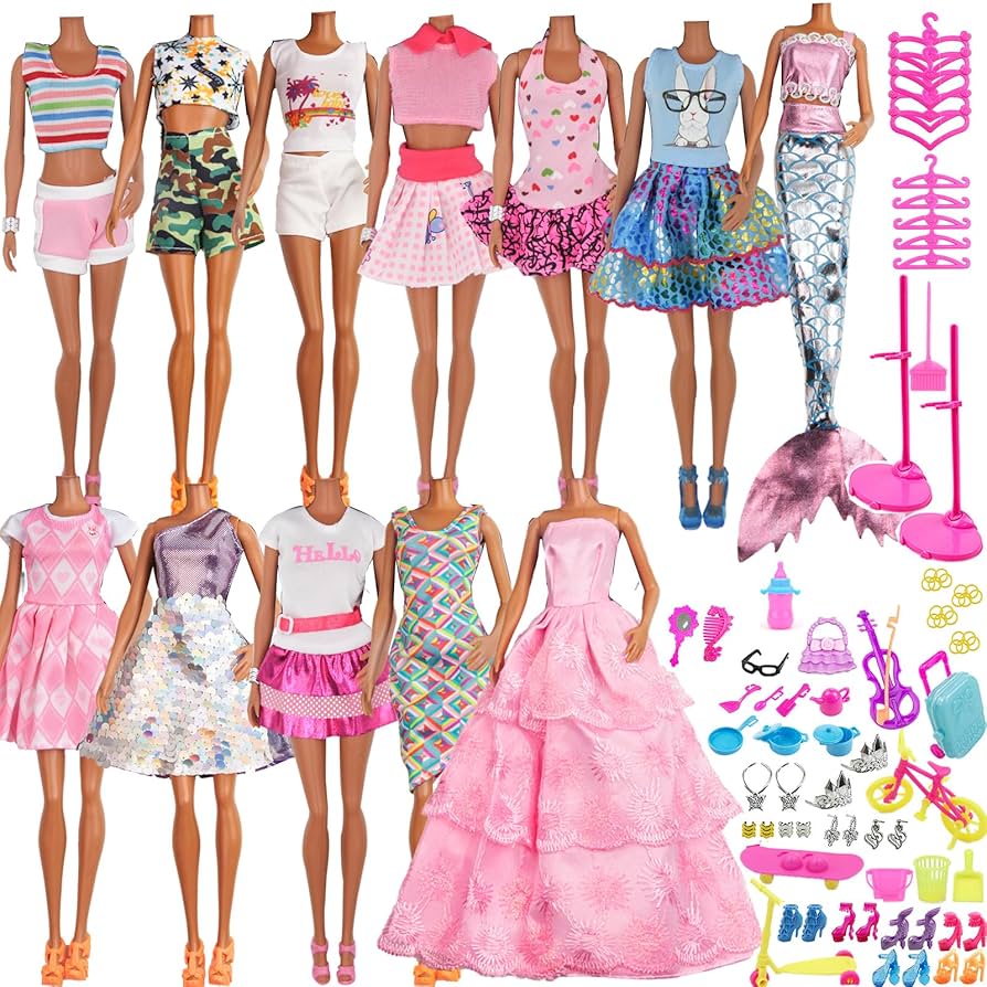 Barbie TRAVEL と衣装セット Amazon.com: Barbie Fashions Clothing Set with 2 Outfits for