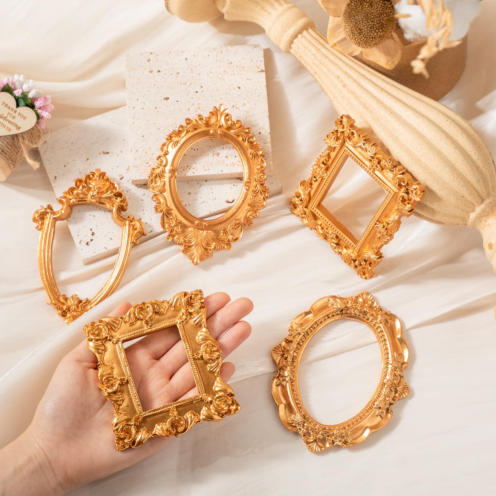 Amazon.com - Teenyyou 7 Pcs Vintage Resin Picture Frames Set