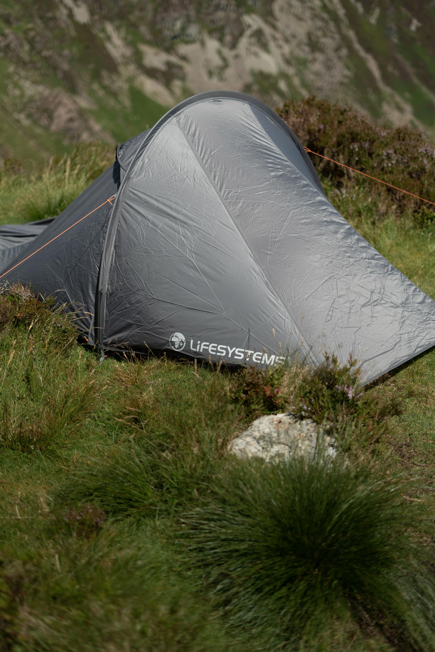 Lifesystems Solo Peak ultralekki namiot 3000 mm HH, całoroczny, 1-osobowy namiot Fast-Pitch do szybkiego pakowania, bikepackingu, dzikiego biwakowania, wędrówek i imprez