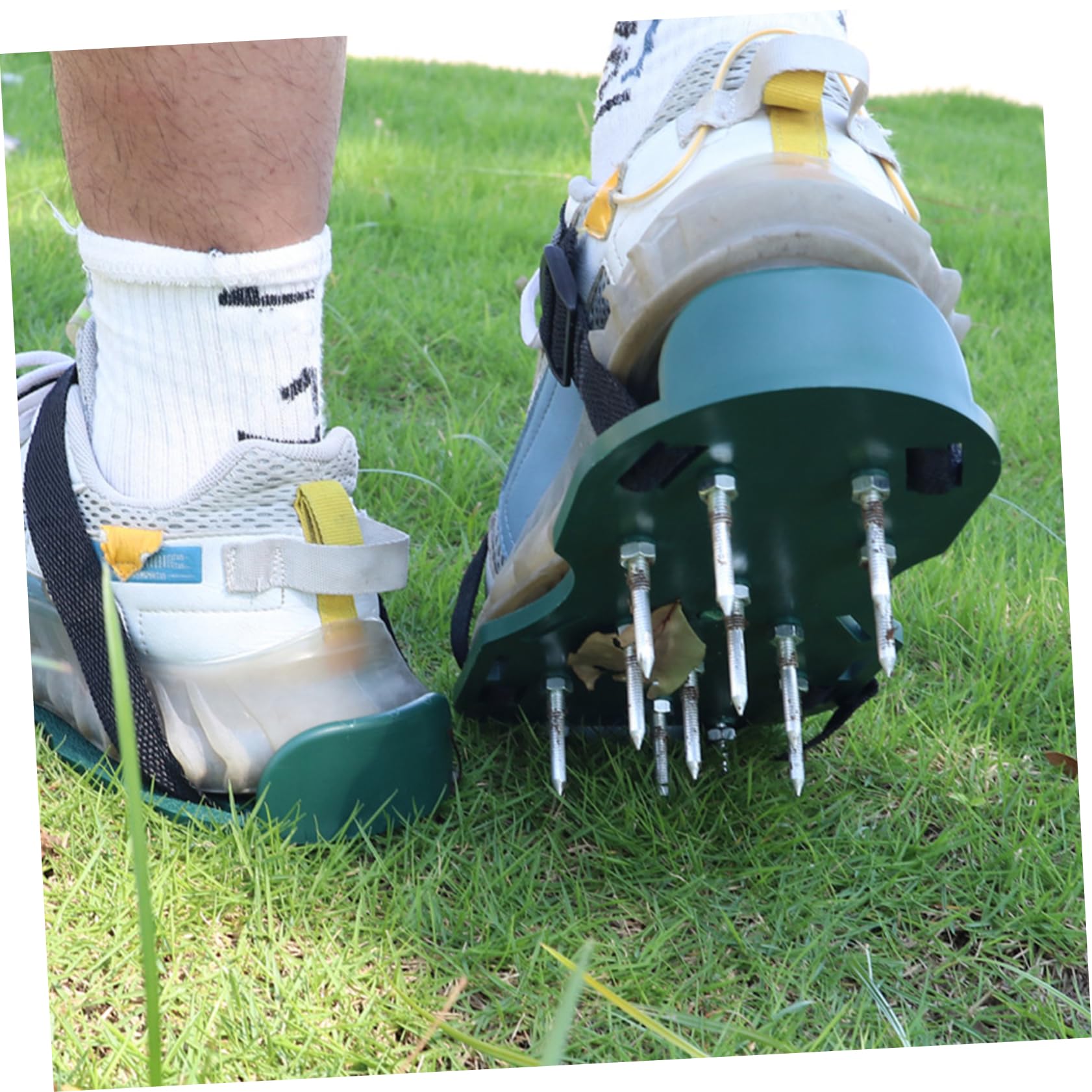Unomor 30pcs Grass Aerator Shoes Straps Lawn Aerator Shoes for Garden Lawn Aerating Sandals Strap Adjustable Nail Straps
